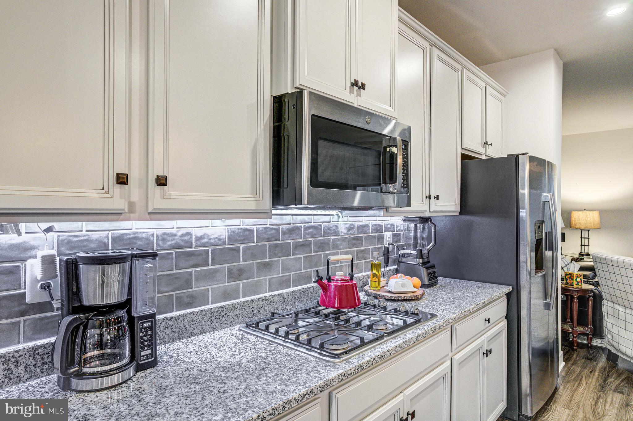 OAKDALE VILLAGE - Residential