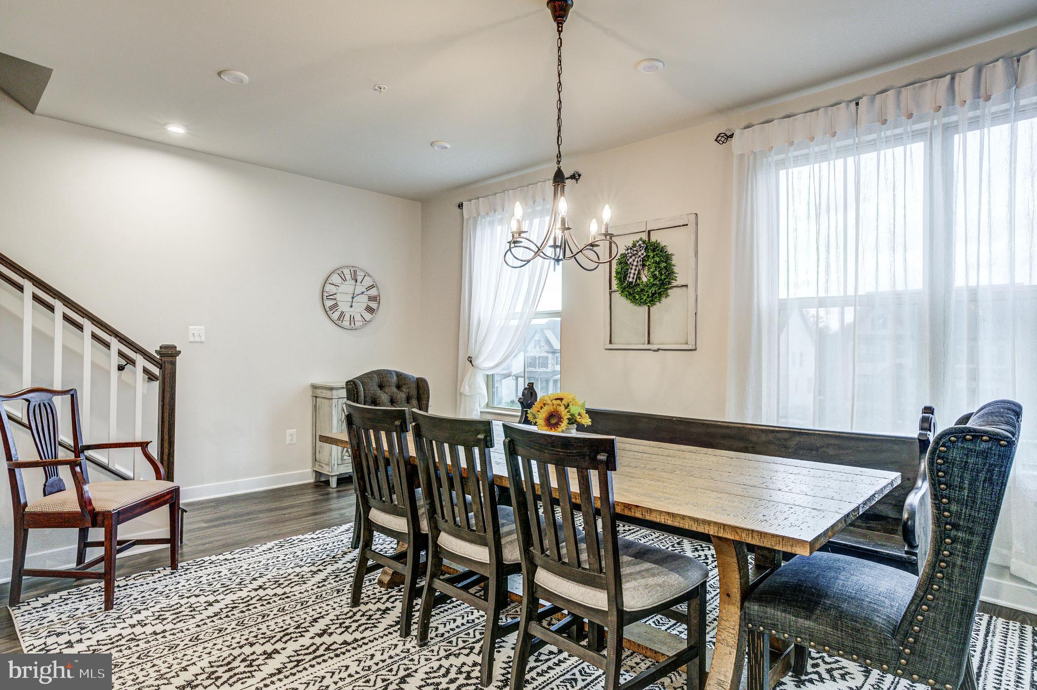 OAKDALE VILLAGE - Residential