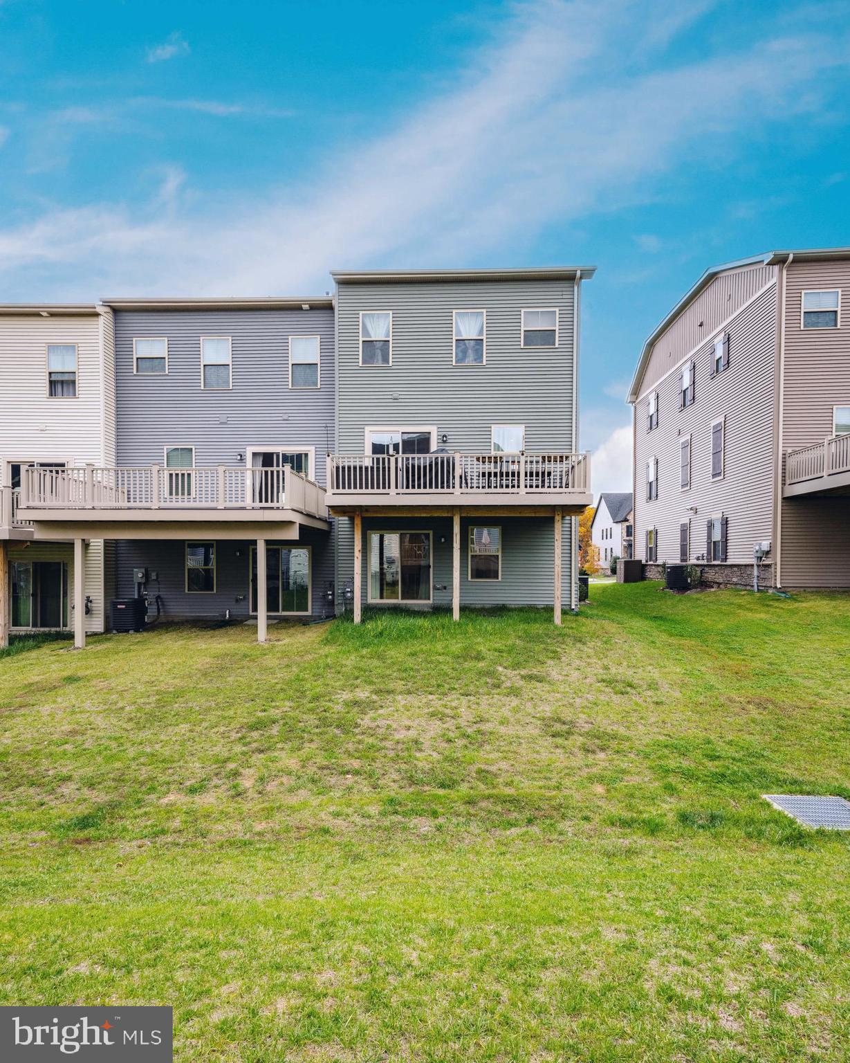 OAKDALE VILLAGE - Residential