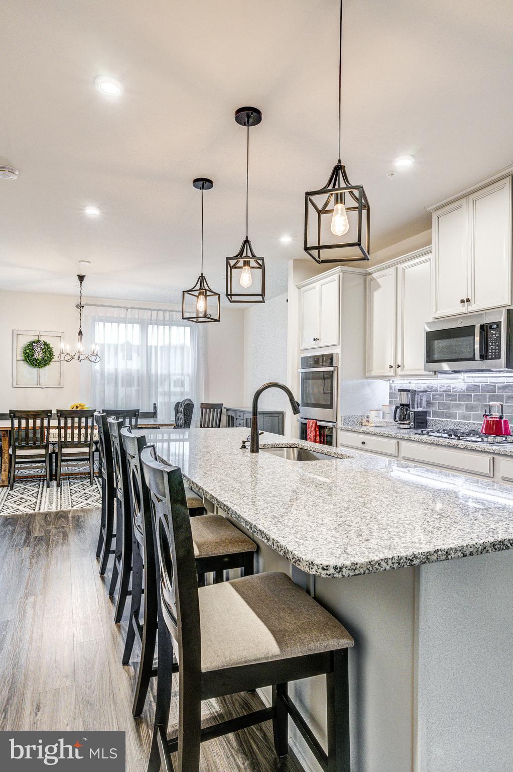 OAKDALE VILLAGE - Residential