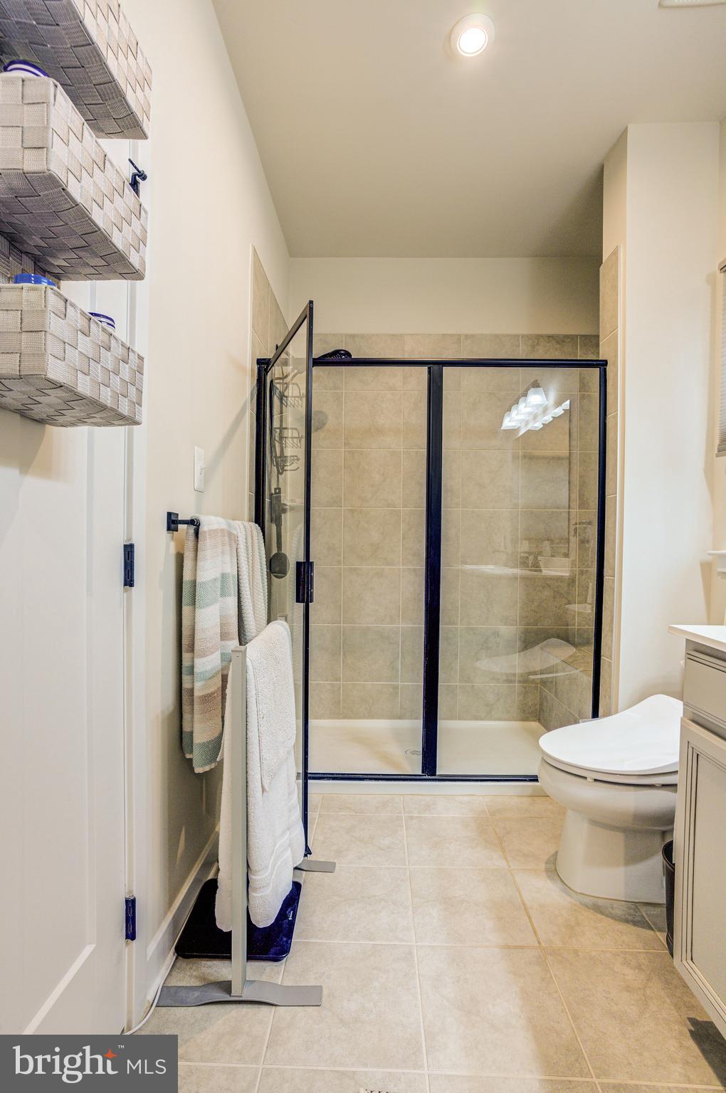 OAKDALE VILLAGE - Residential