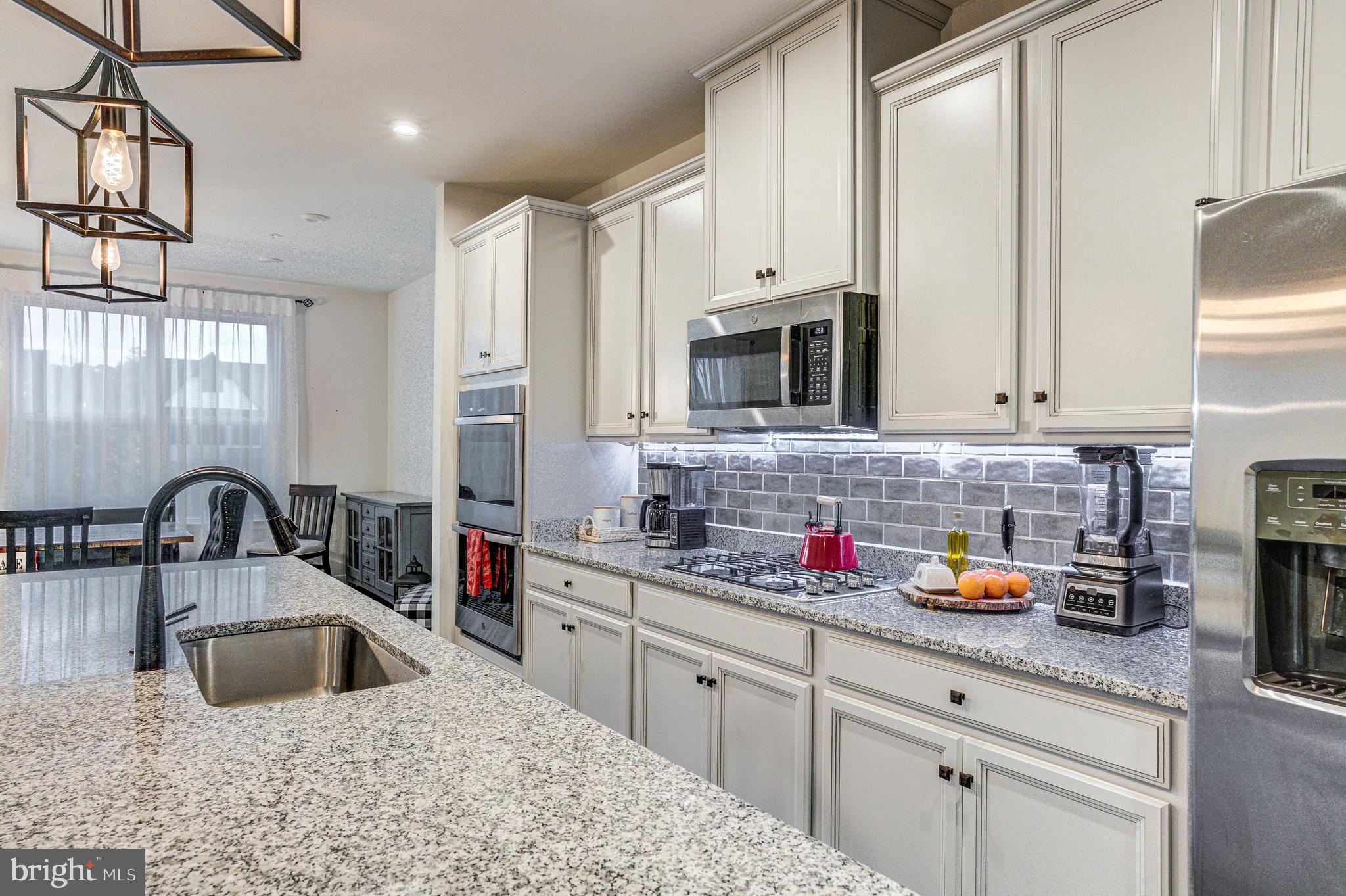 OAKDALE VILLAGE - Residential