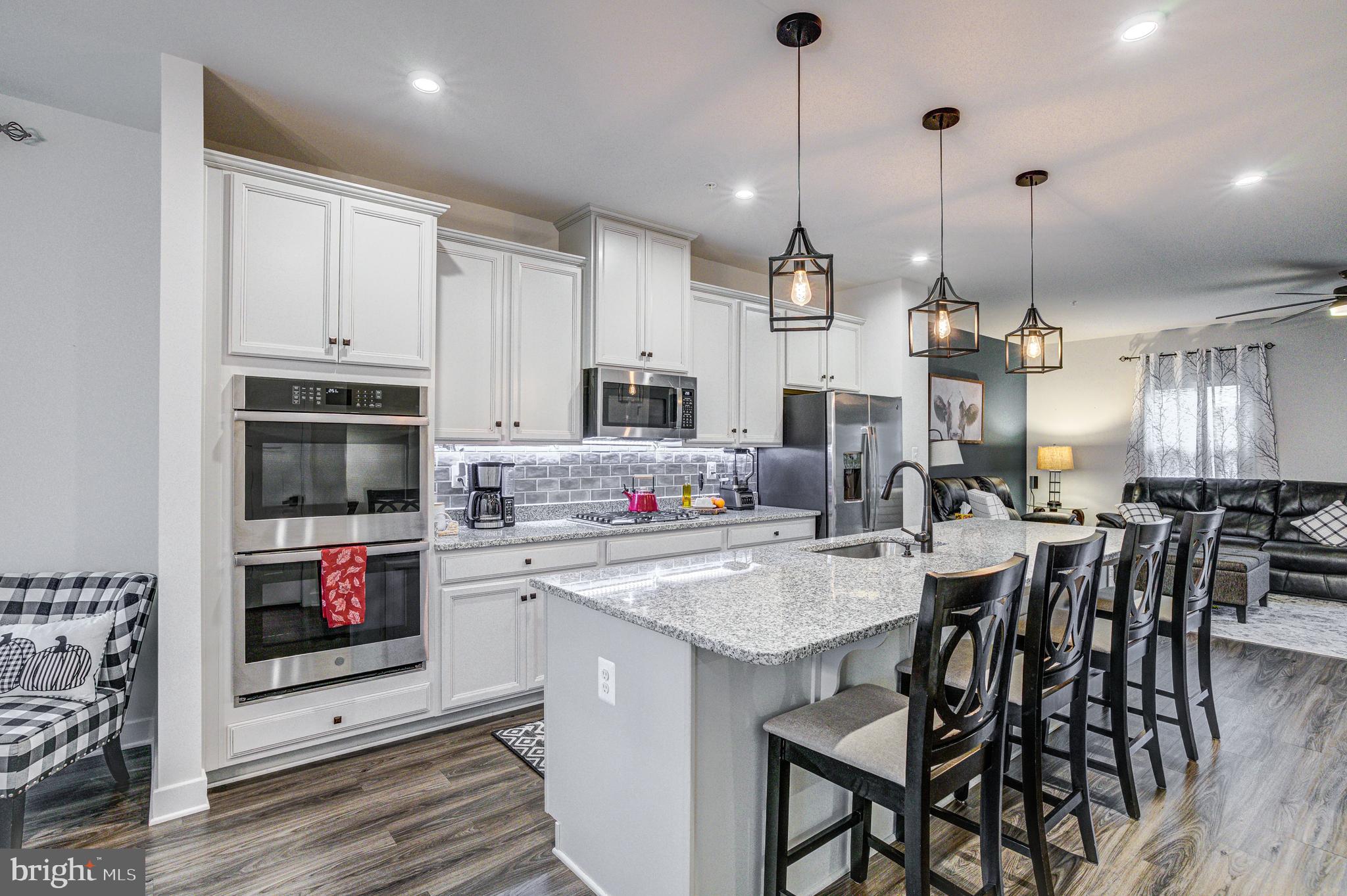 OAKDALE VILLAGE - Residential