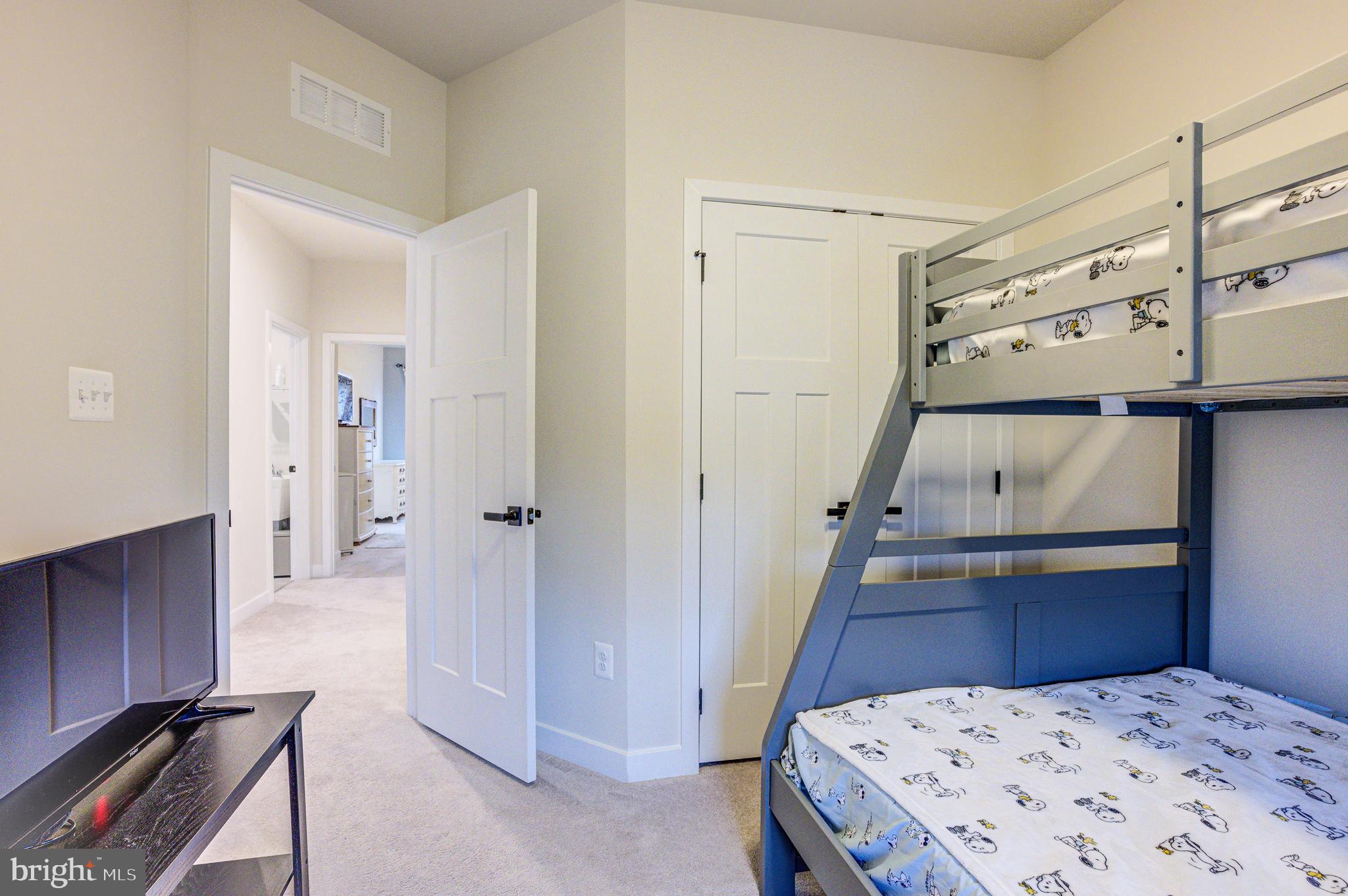 OAKDALE VILLAGE - Residential