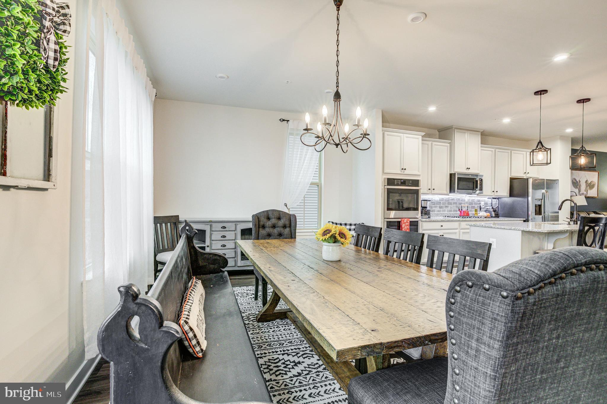 OAKDALE VILLAGE - Residential