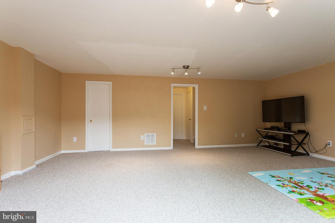 GLEN COVE - Residential