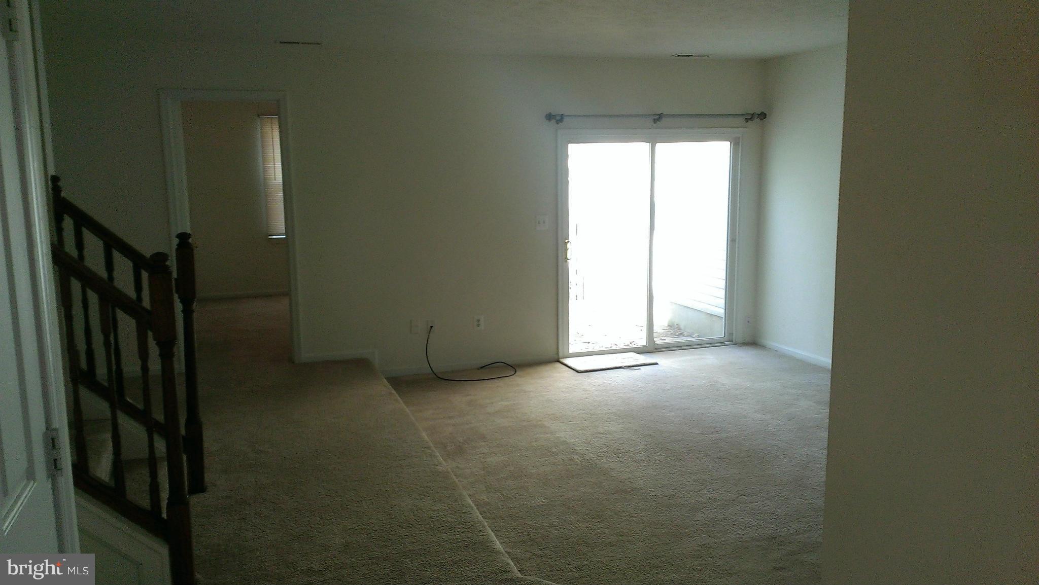 HUNTING QUARTERS - Residential Lease