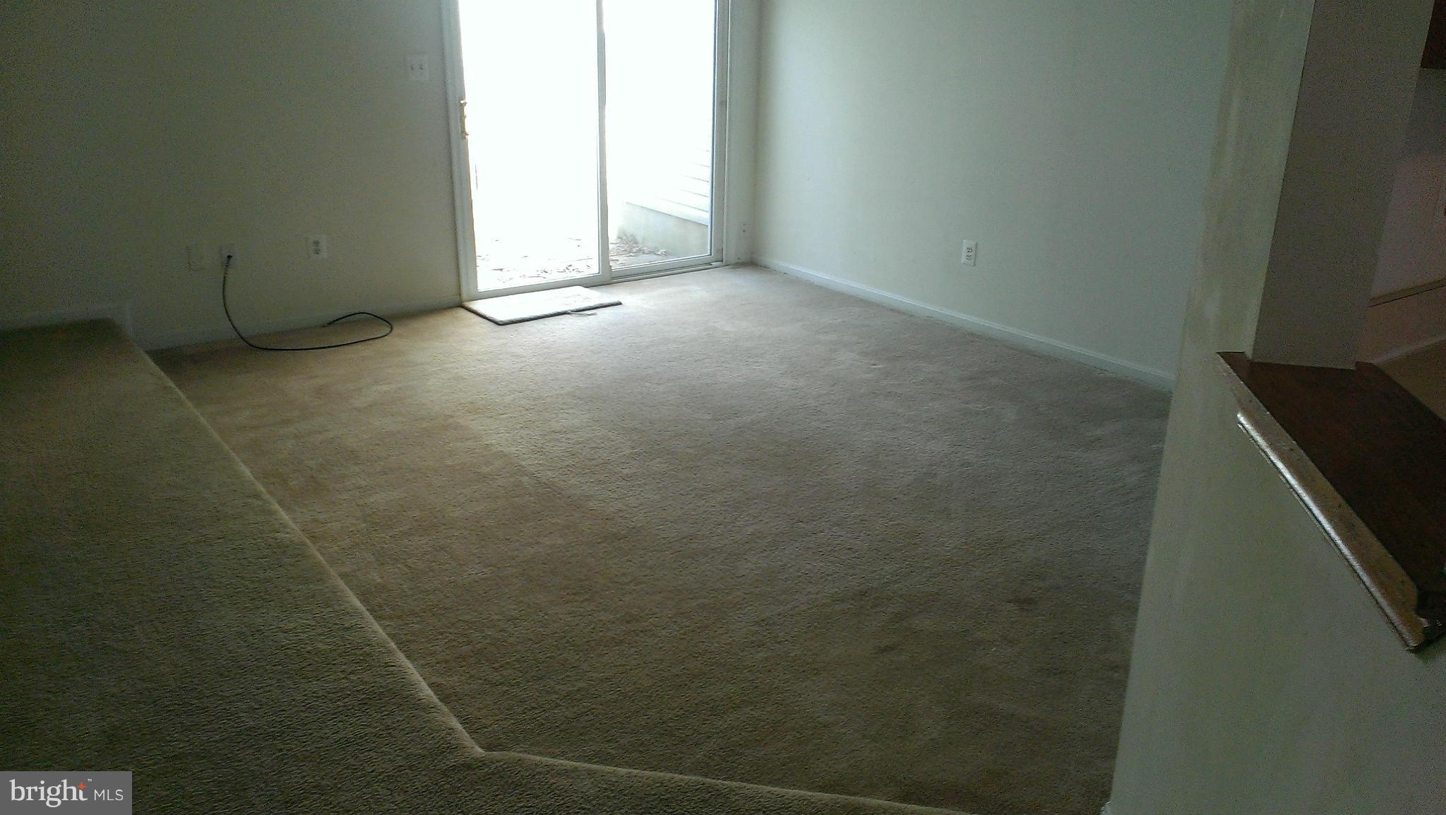 HUNTING QUARTERS - Residential Lease