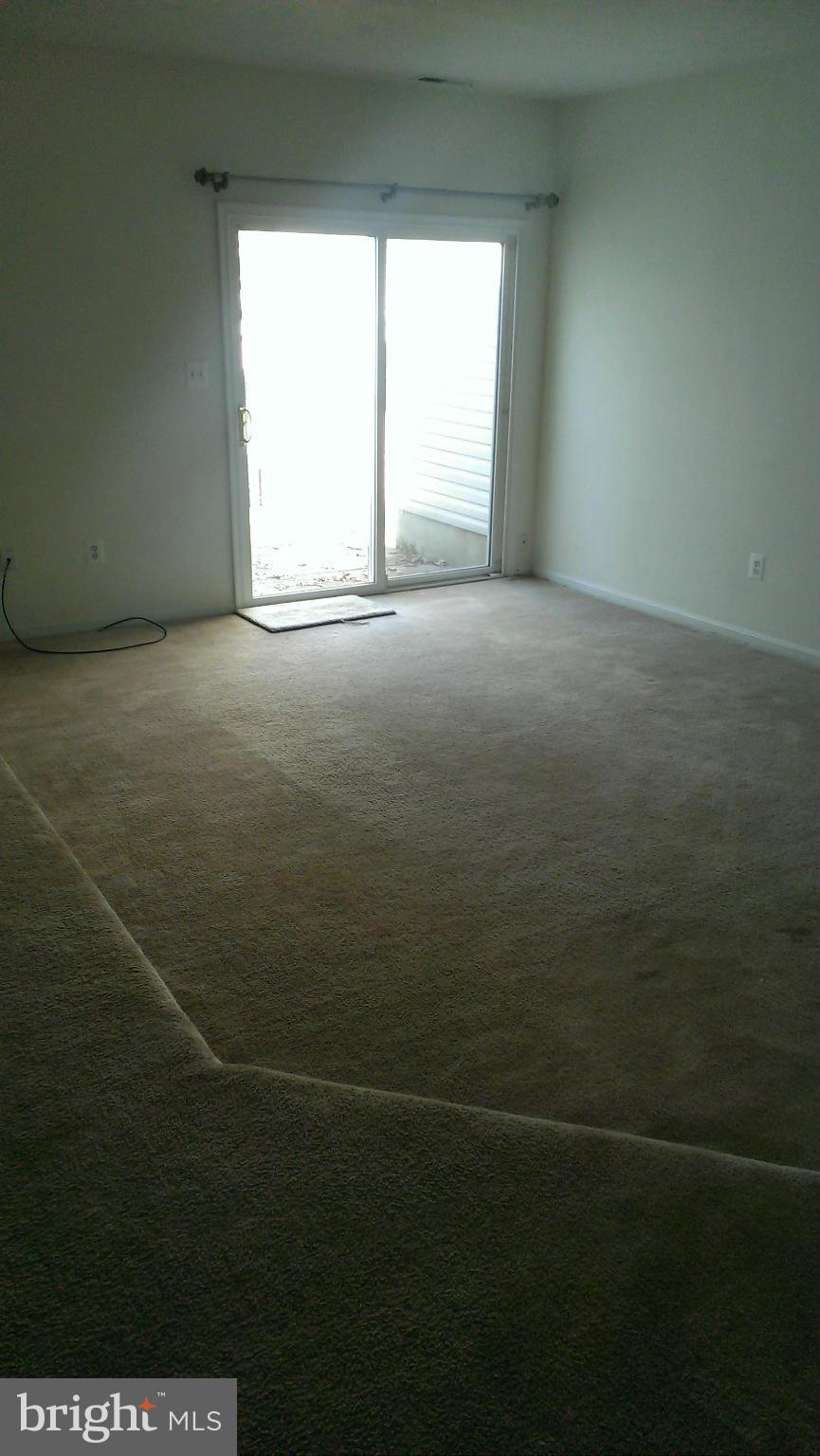 HUNTING QUARTERS - Residential Lease