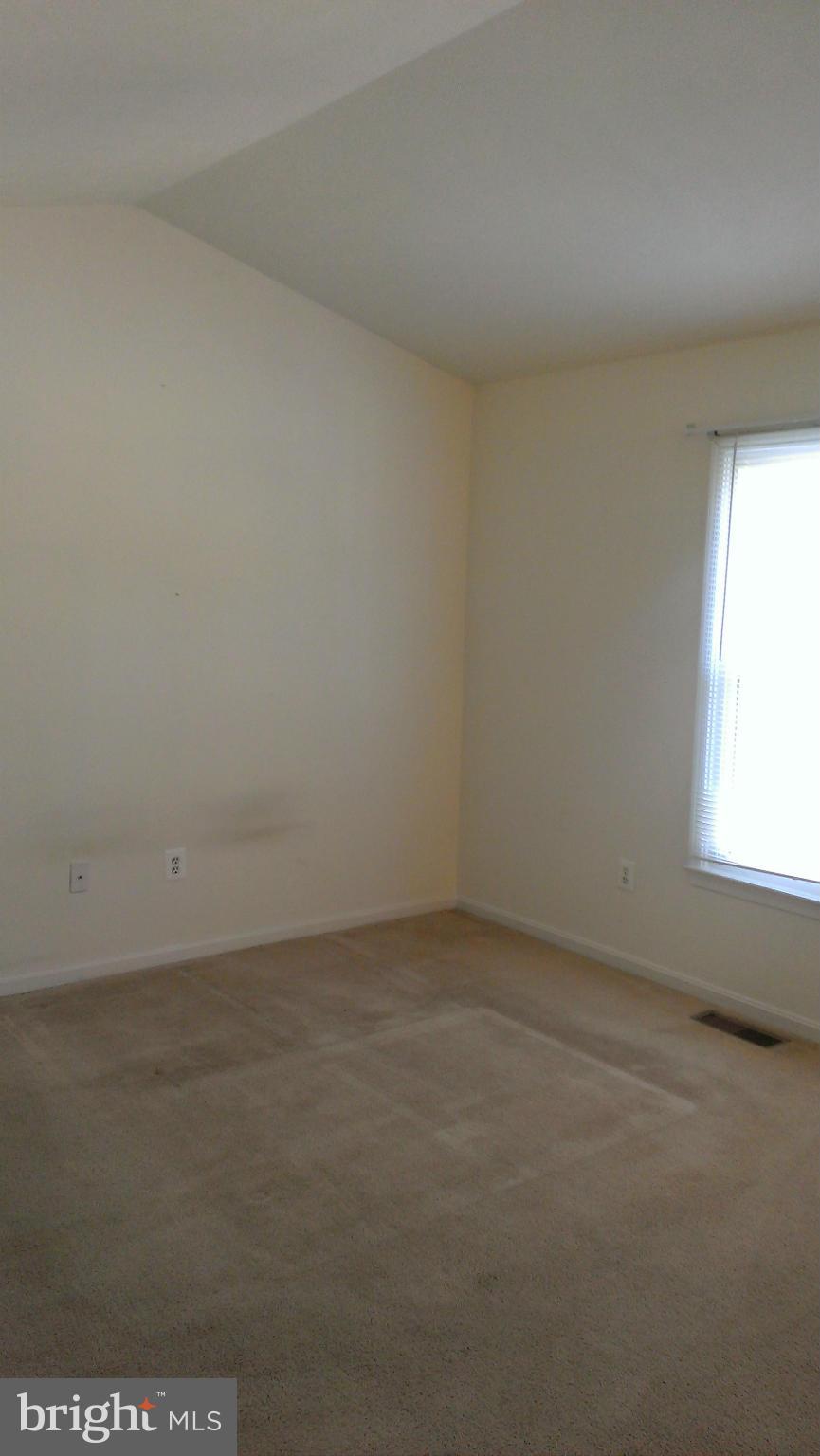 HUNTING QUARTERS - Residential Lease