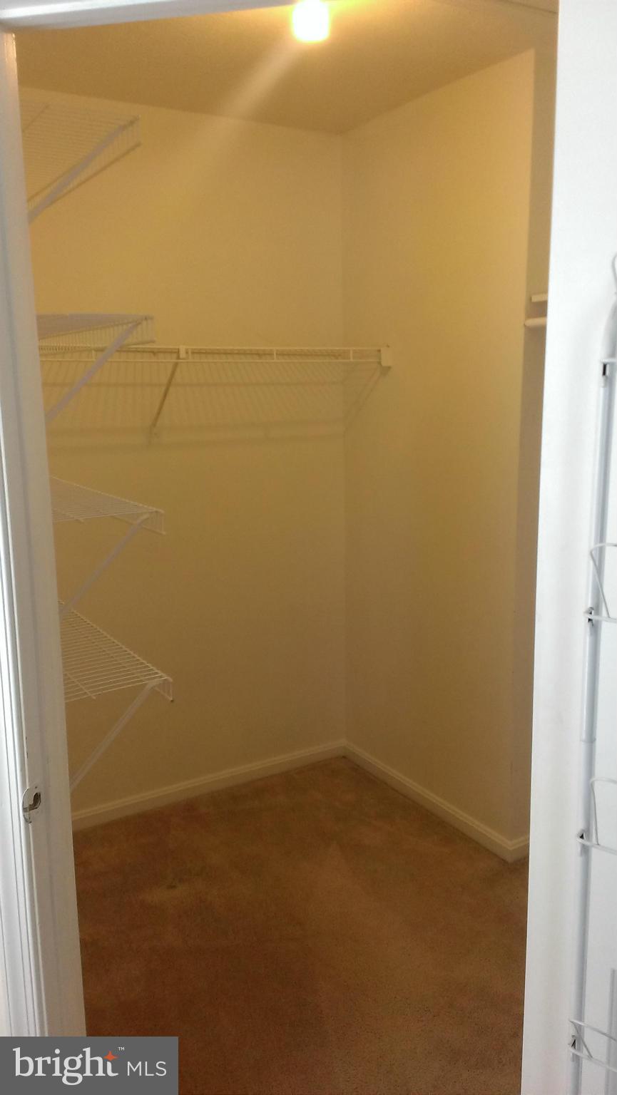 HUNTING QUARTERS - Residential Lease