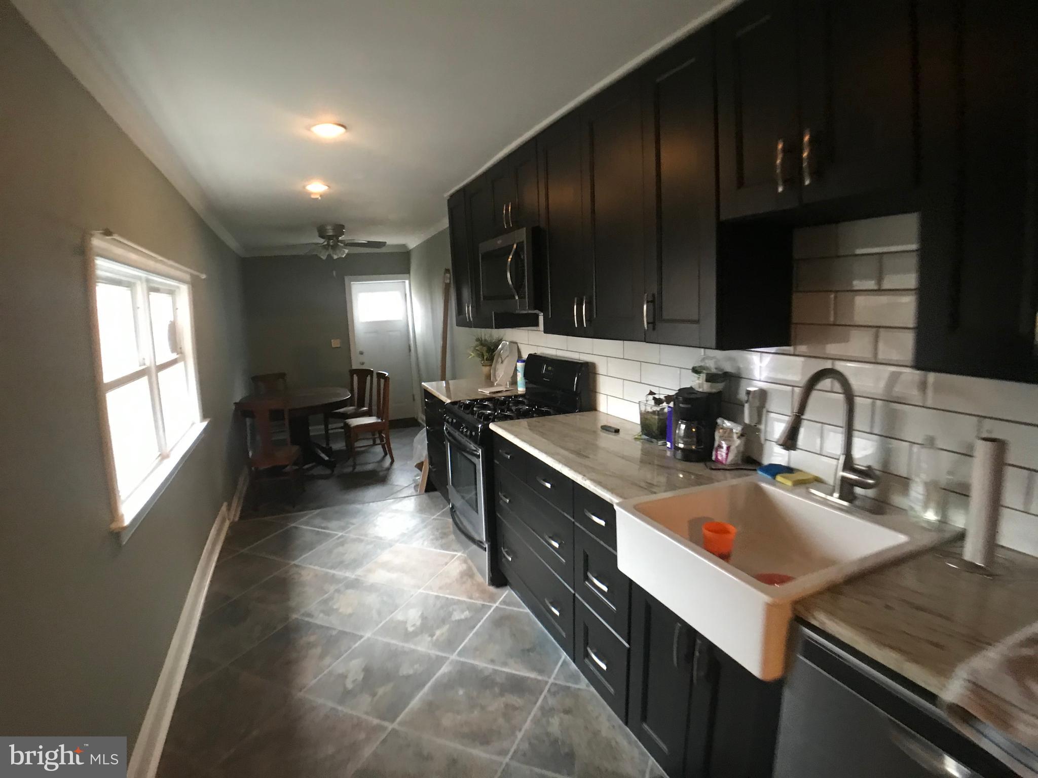 HOLLINS MARKET - Residential Lease