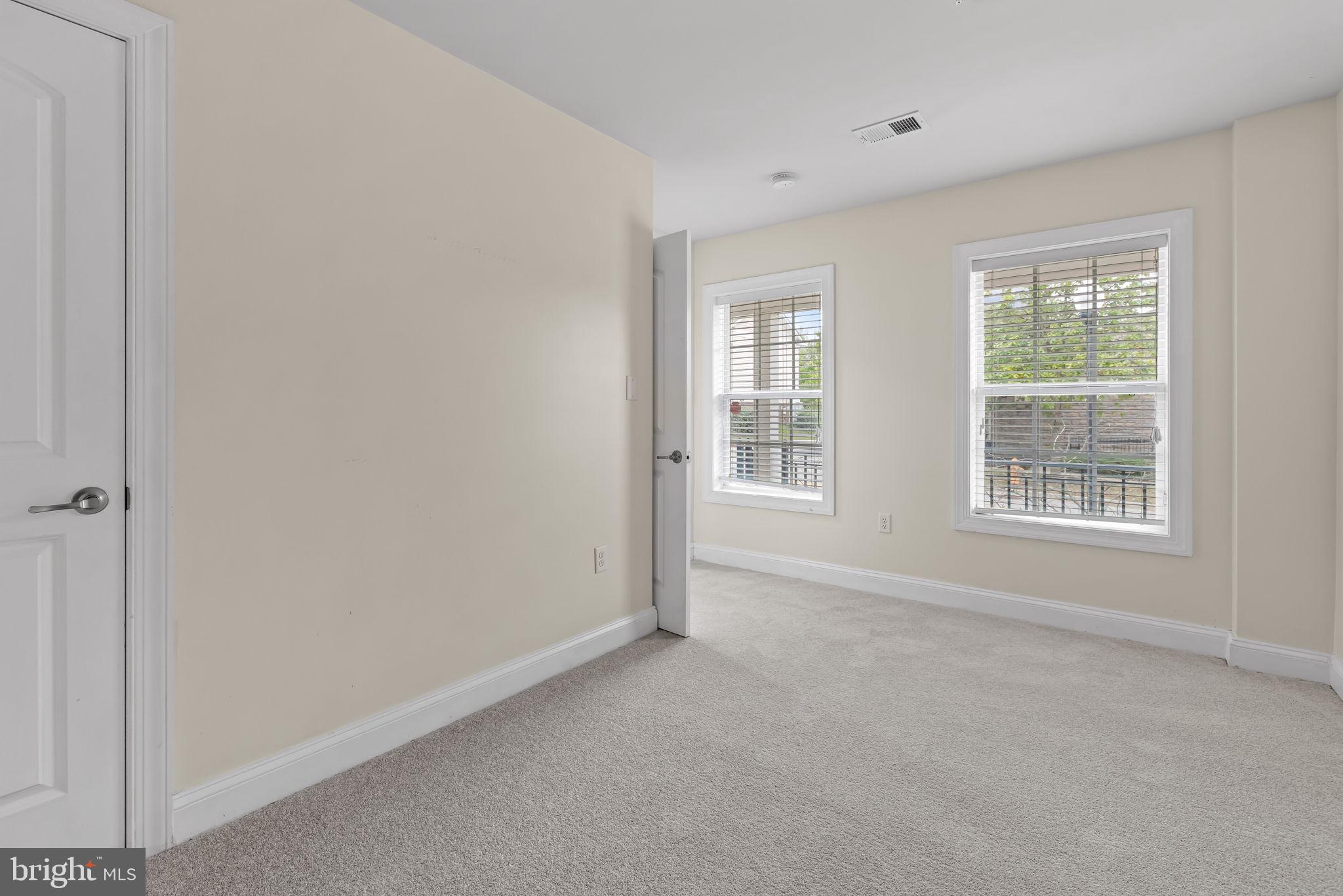 4521 SCARLET OAK LANE
