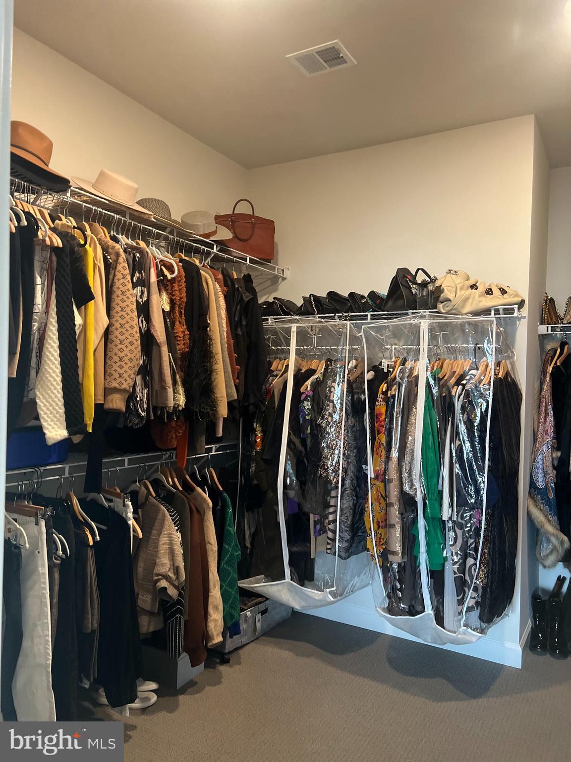 ONE LOUDOUN - Residential Lease