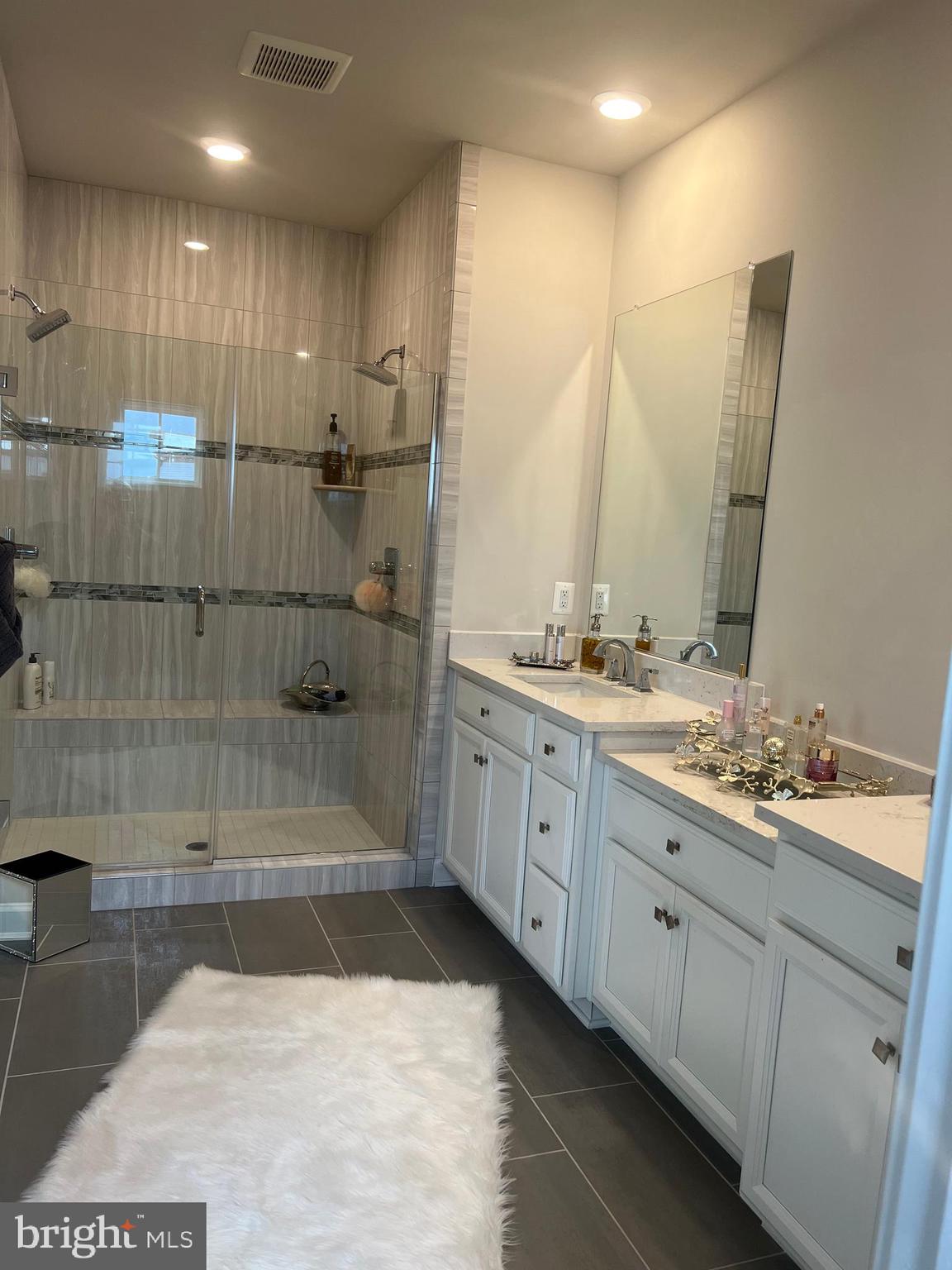 ONE LOUDOUN - Residential Lease