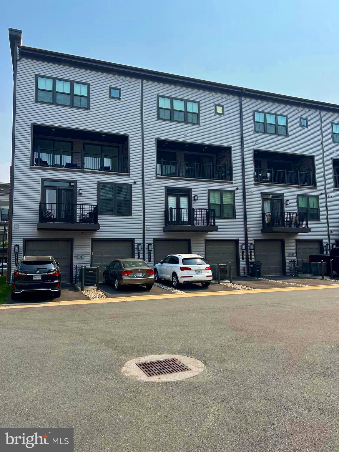 ONE LOUDOUN - Residential Lease