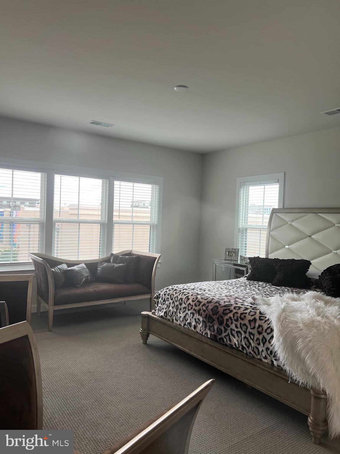 ONE LOUDOUN - Residential Lease