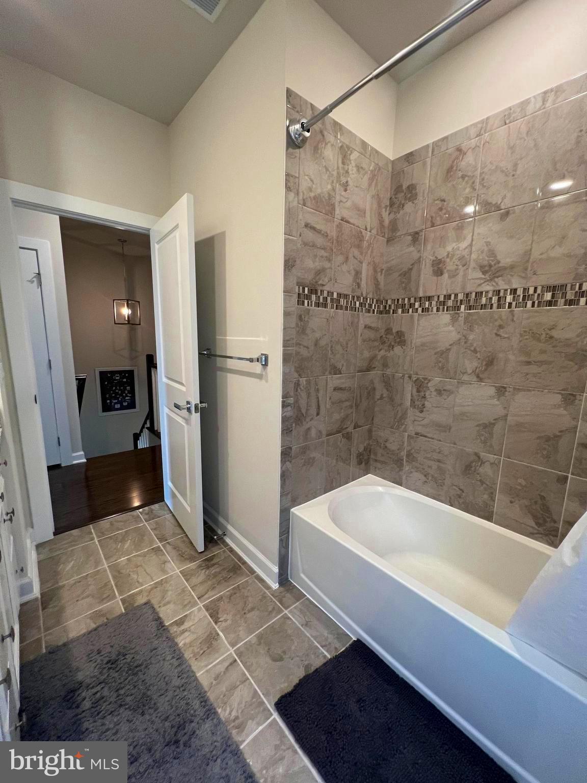 ONE LOUDOUN - Residential Lease