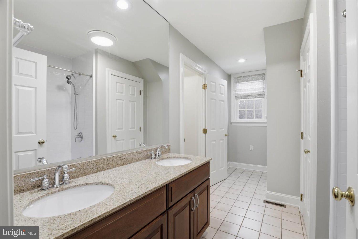 STONEY RUN - Residential