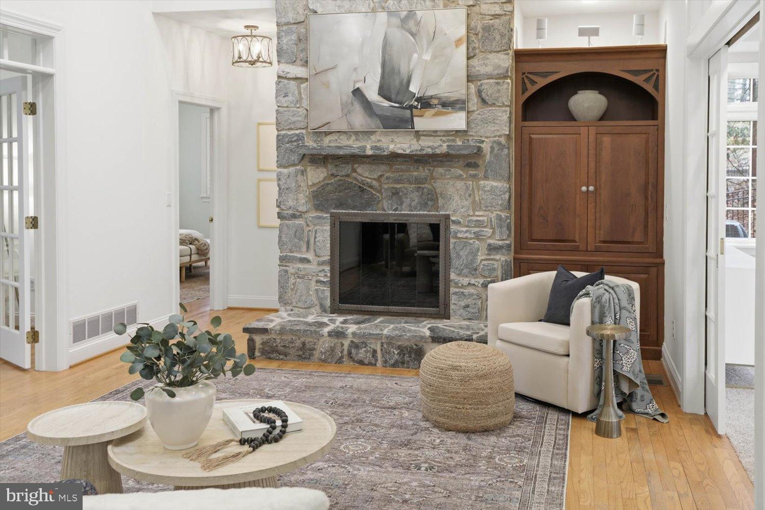 STONEY RUN - Residential