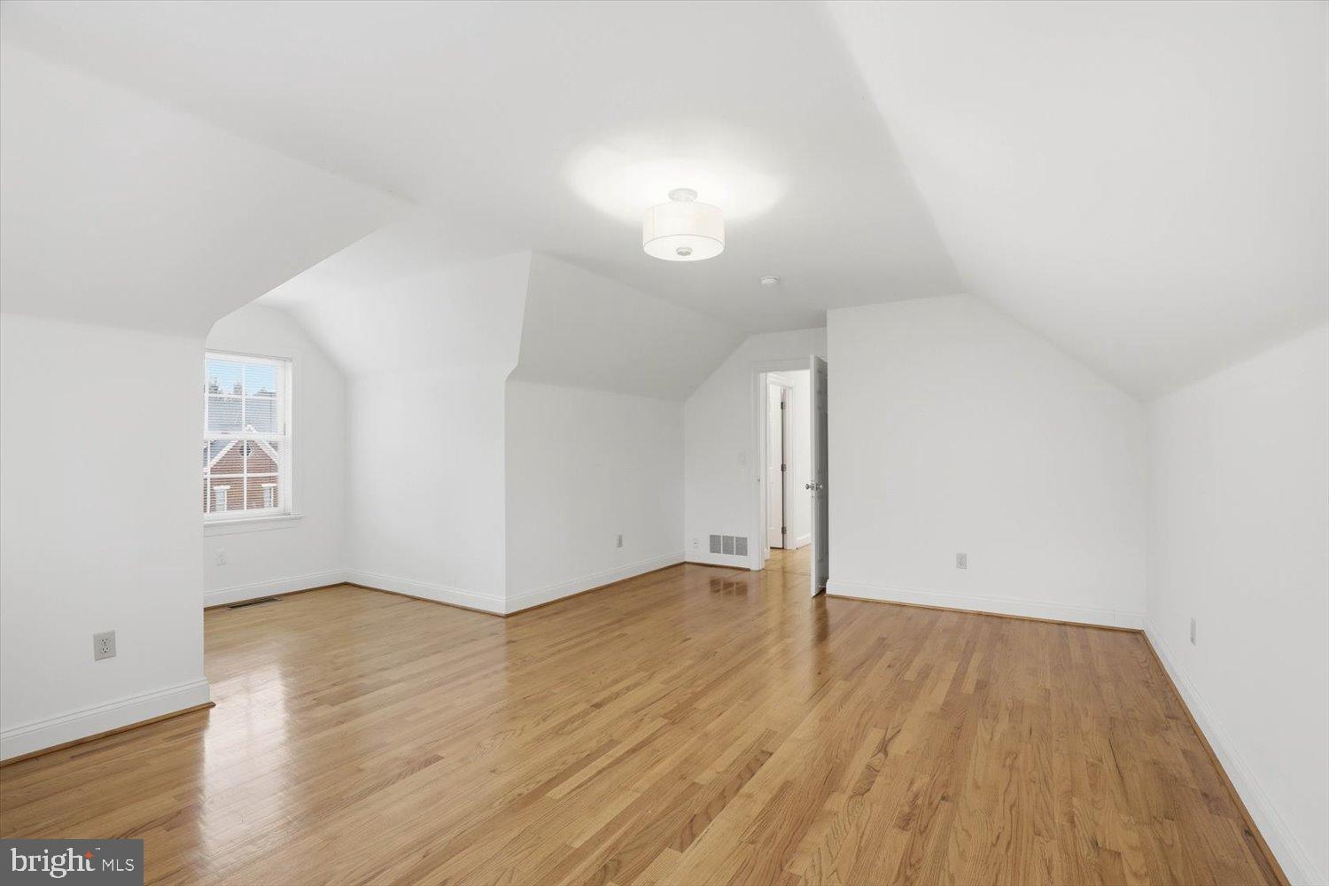 STONEY RUN - Residential