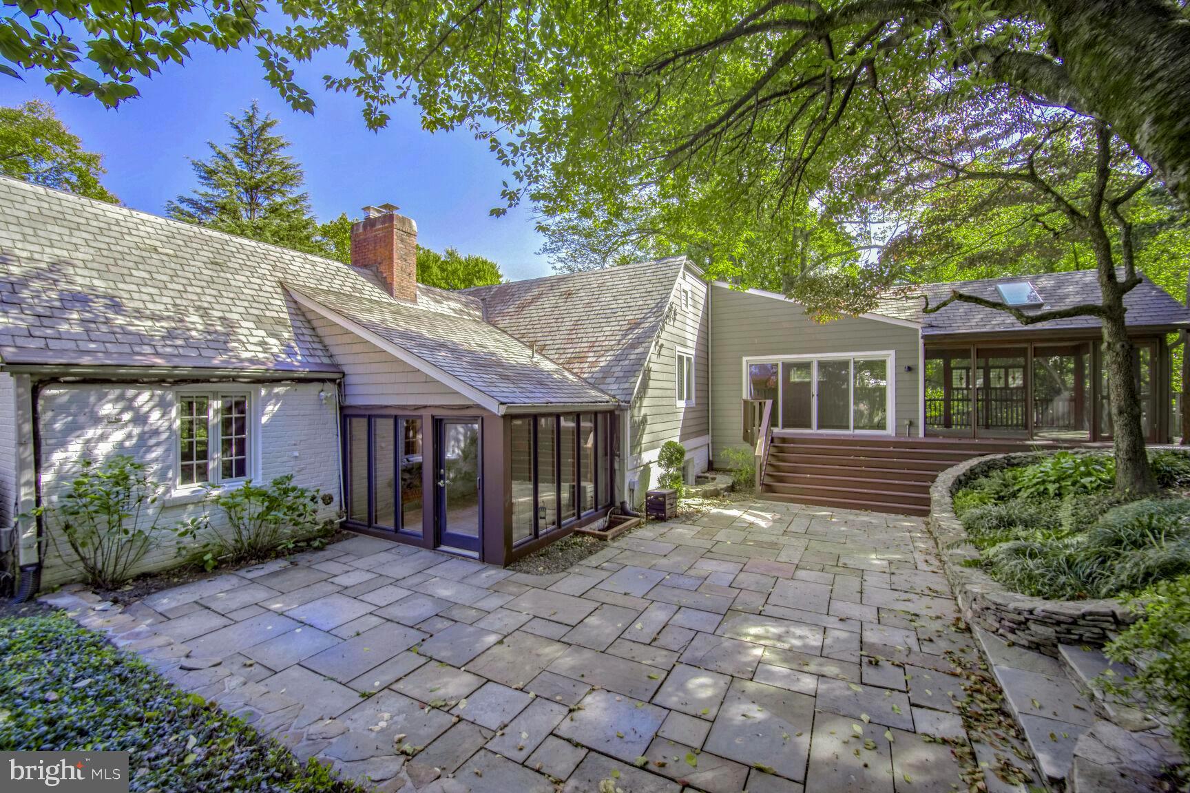 SOUTH WOODSIDE PARK - Residential