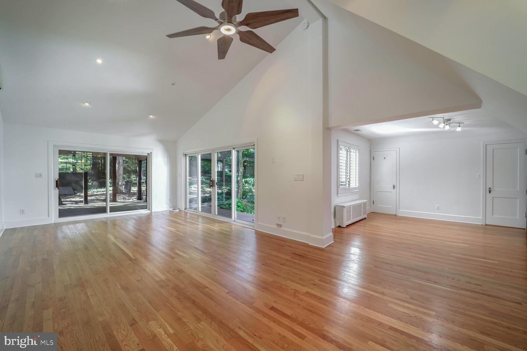 SOUTH WOODSIDE PARK - Residential