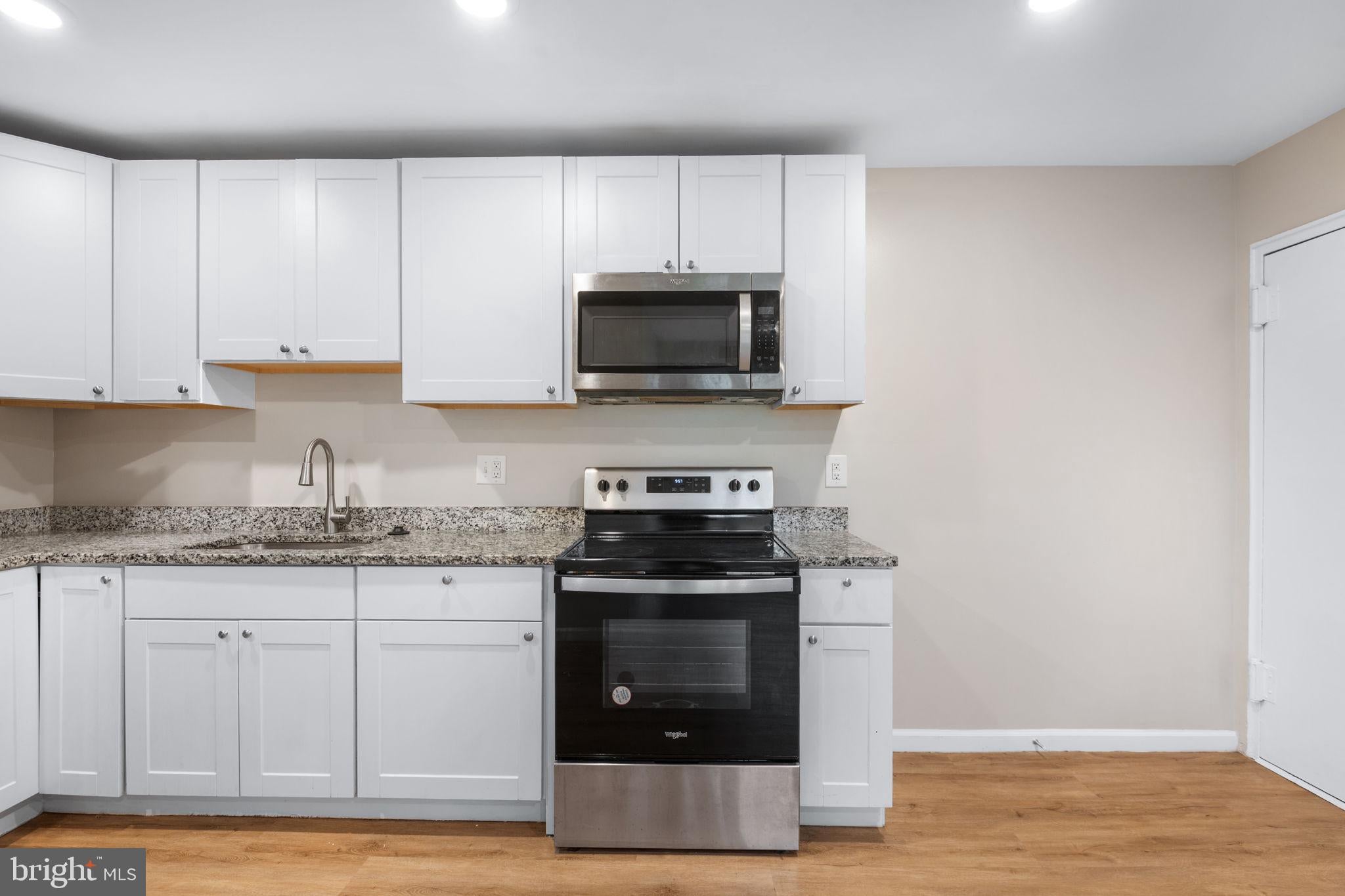 4190 LIVINGSTON SE