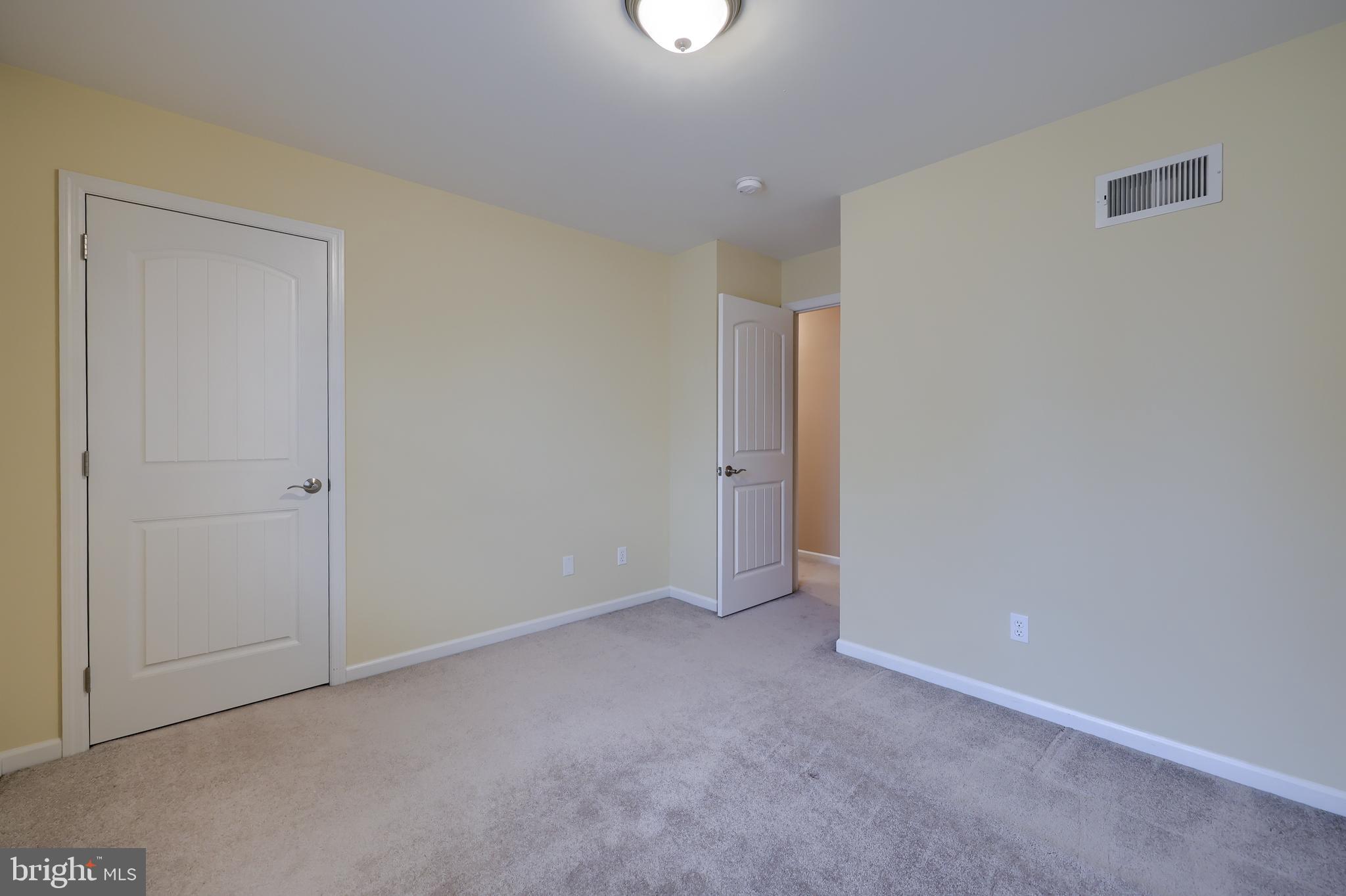 PARK RIDGE CROSSING - Residential