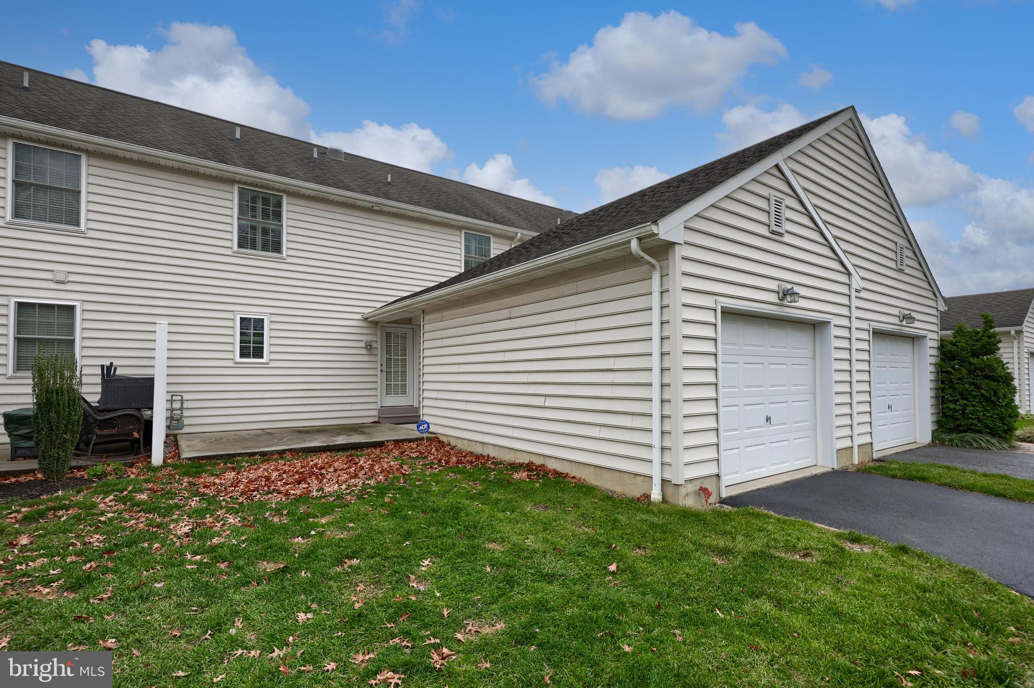 PARK RIDGE CROSSING - Residential