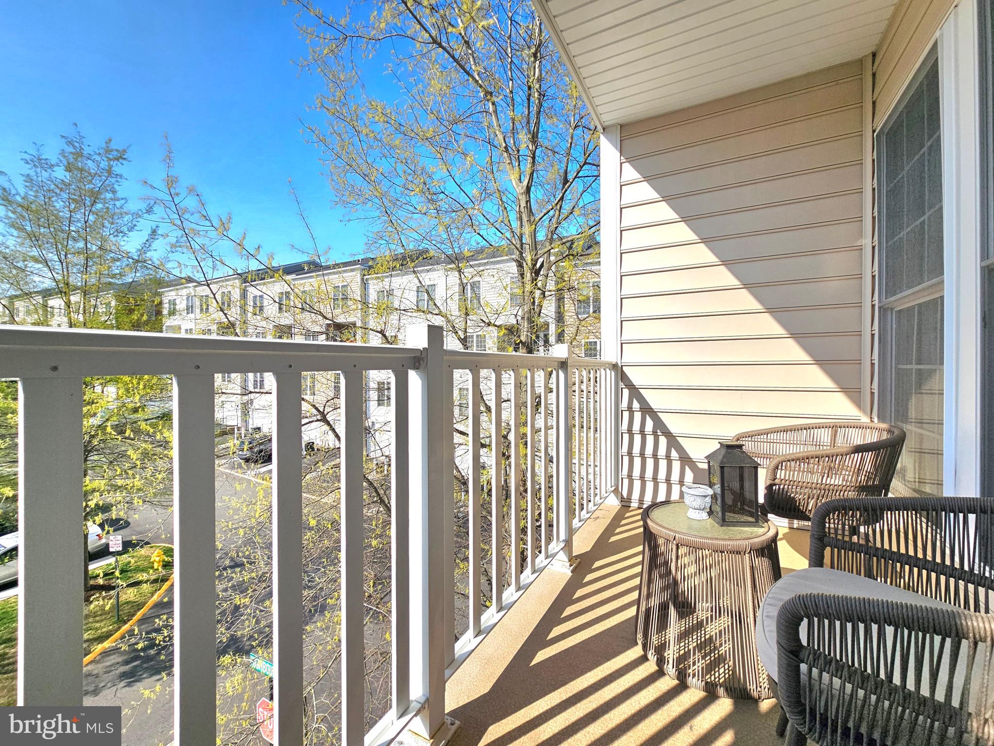 POTOMAC CLUB CONDOMINIUMS - Residential Lease