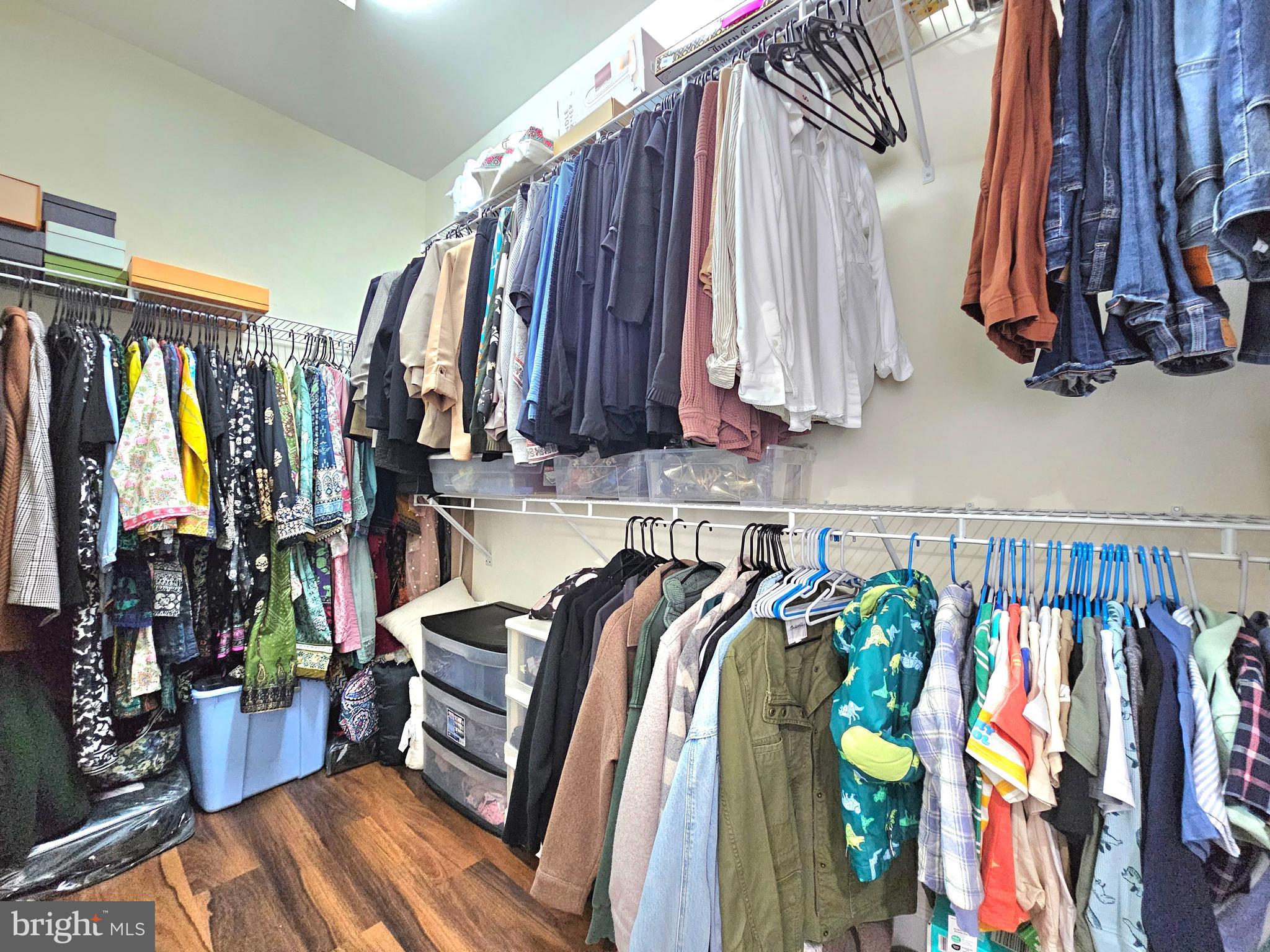 POTOMAC CLUB CONDOMINIUMS - Residential Lease