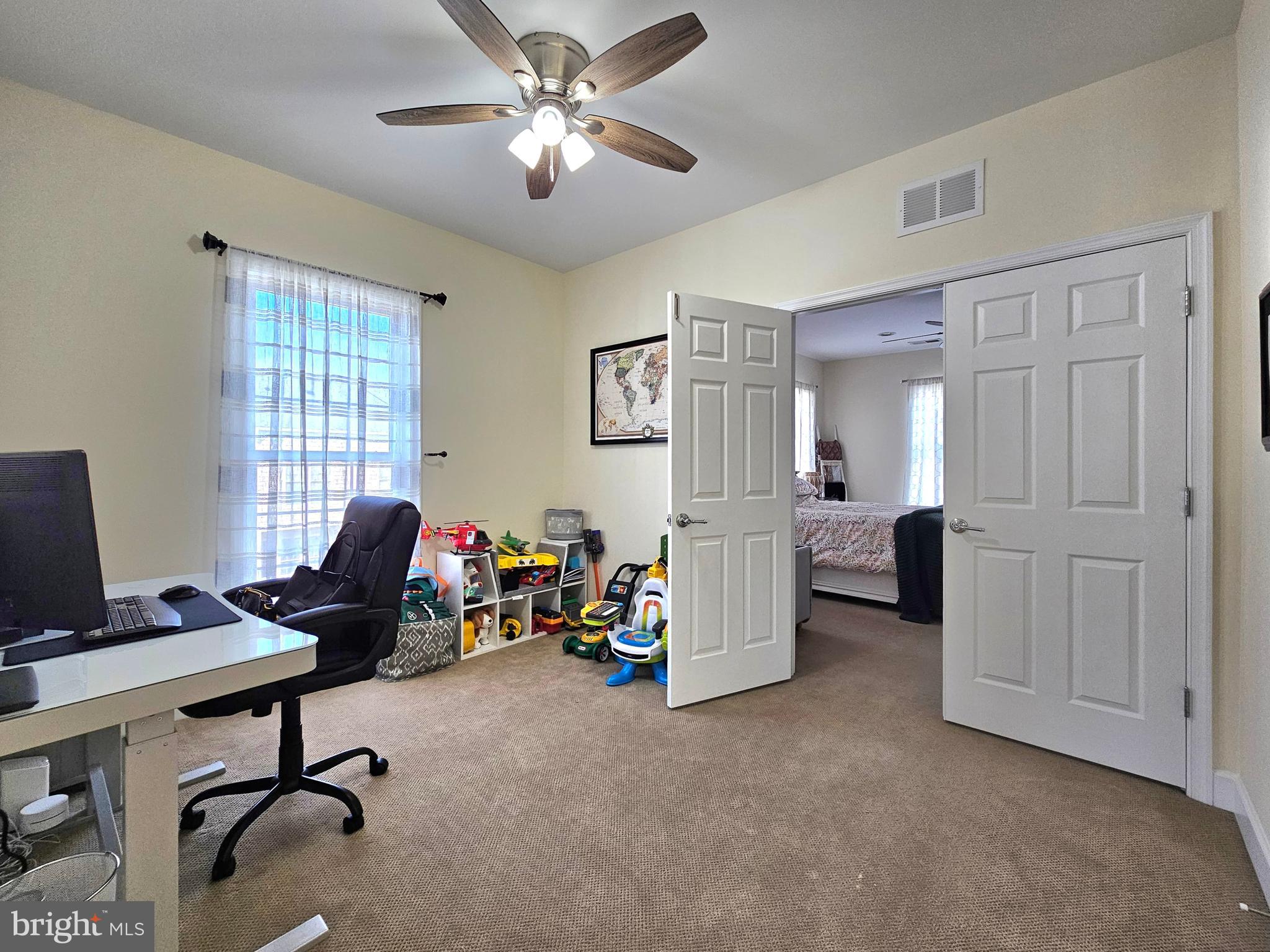 POTOMAC CLUB CONDOMINIUMS - Residential Lease