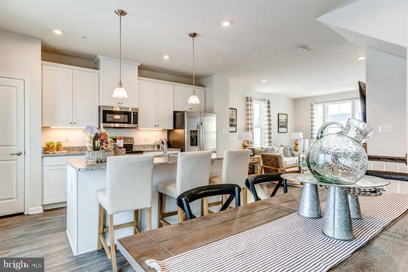 LAKE LINGANORE - Residential