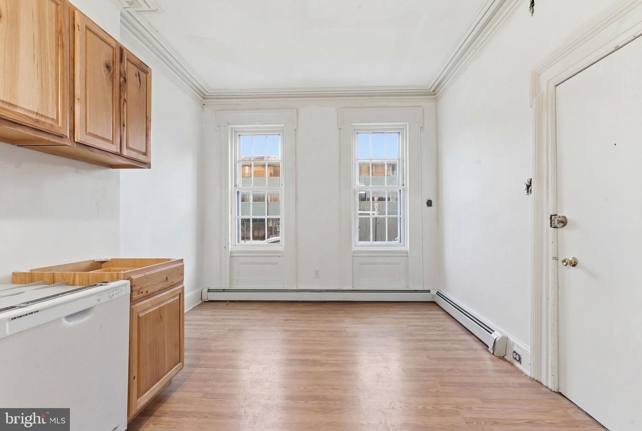 CENTER CITY - Residential Income