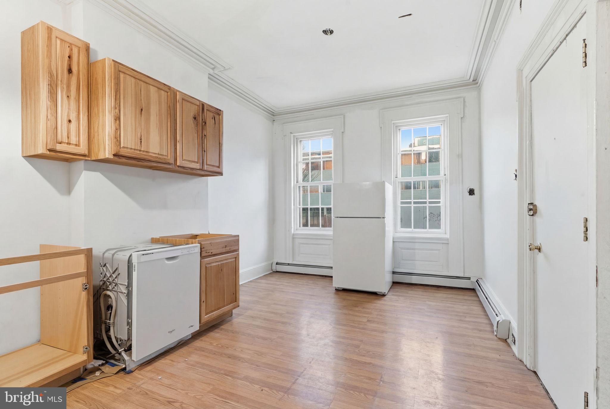 CENTER CITY - Residential Income