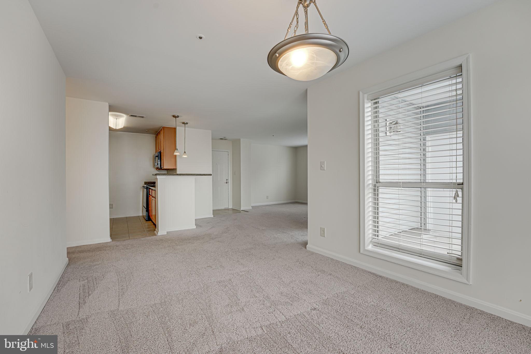 FOUR WINDS AT OAKTON - Residential Lease