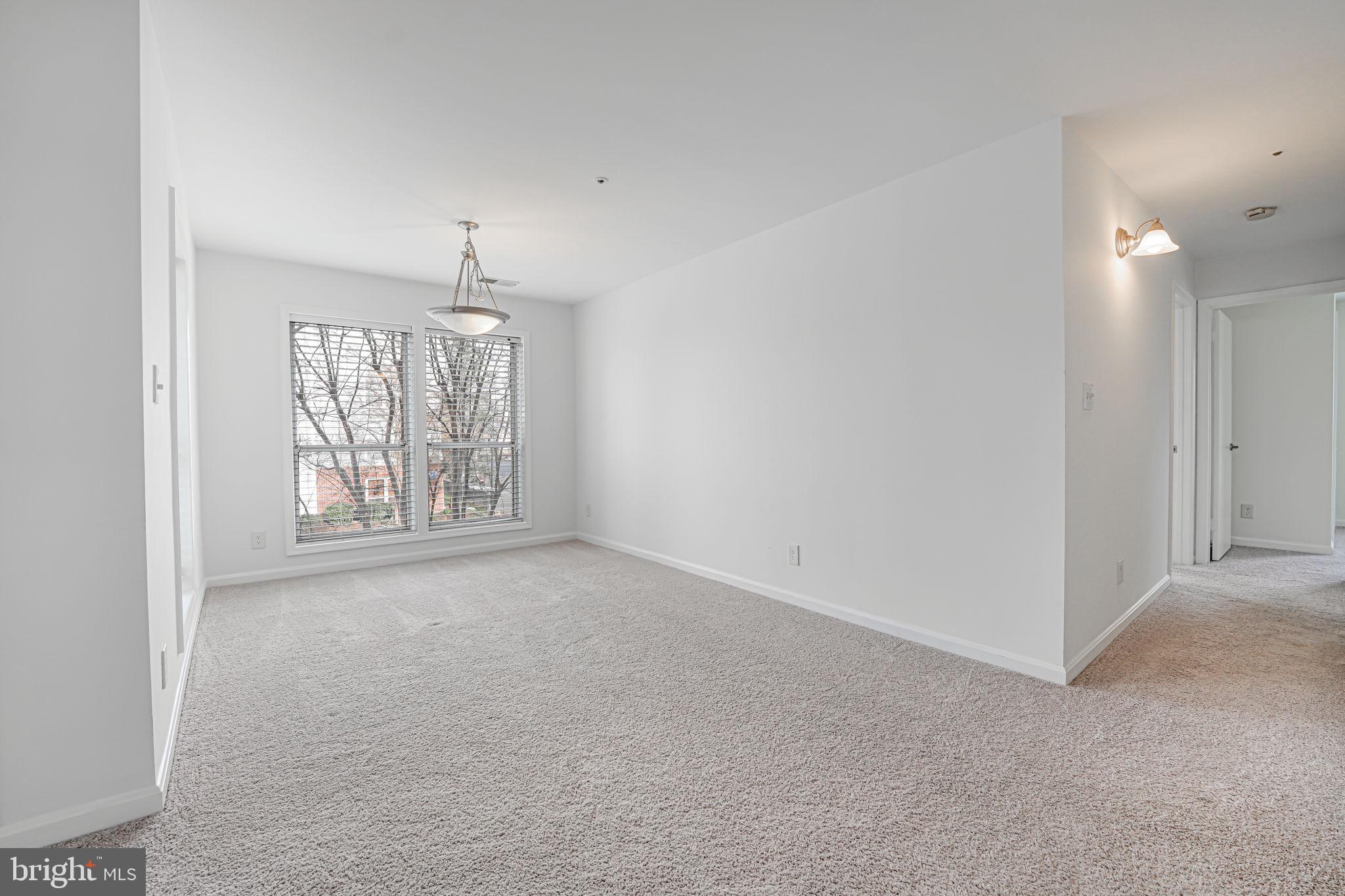 FOUR WINDS AT OAKTON - Residential Lease