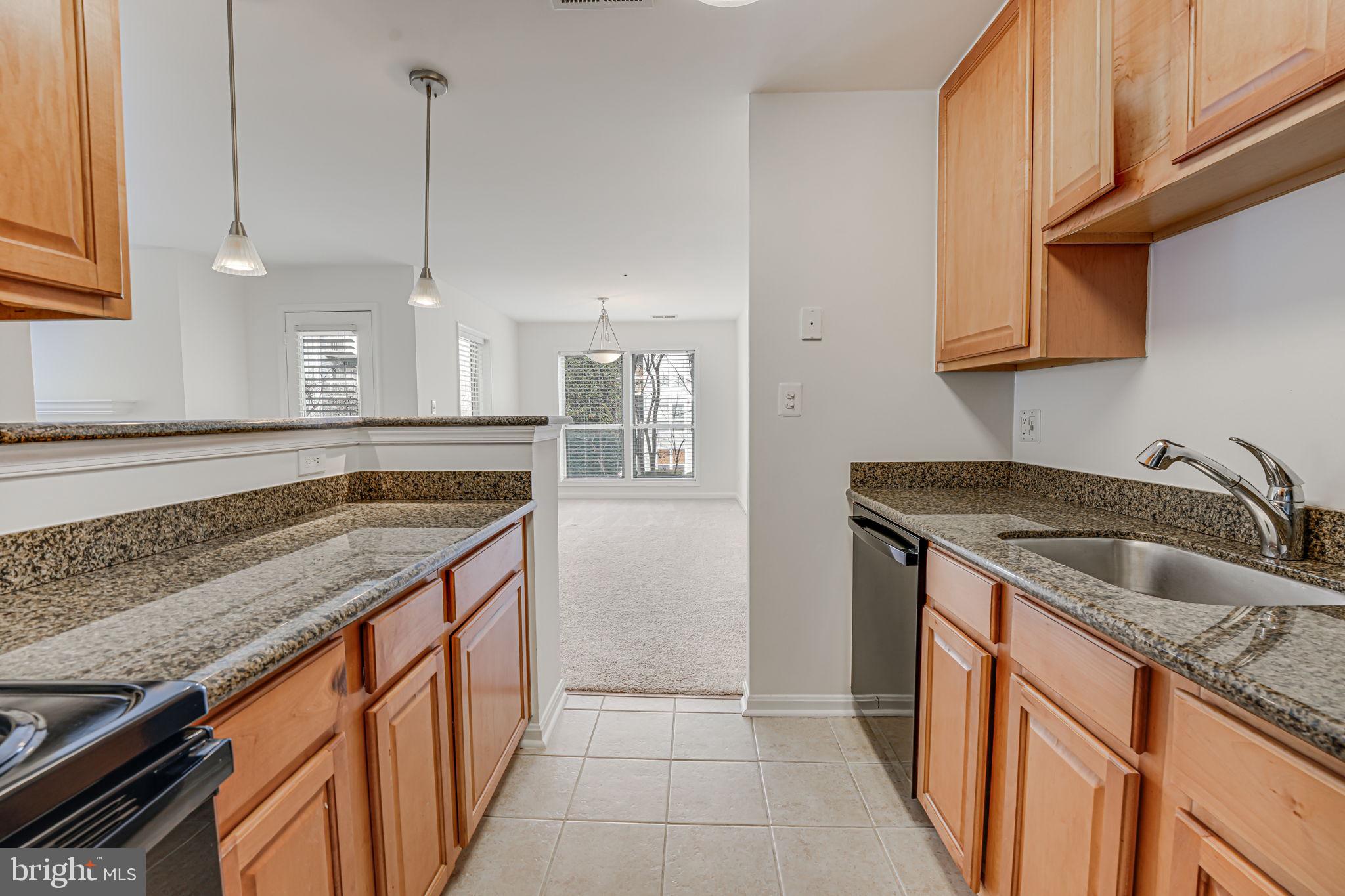 FOUR WINDS AT OAKTON - Residential Lease