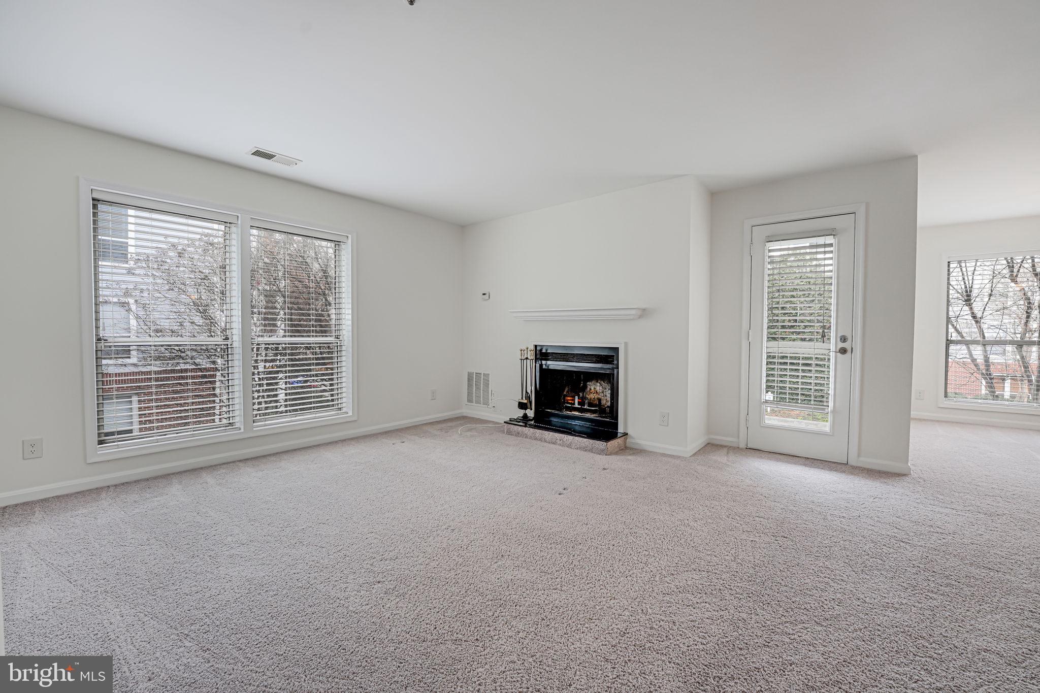 FOUR WINDS AT OAKTON - Residential Lease