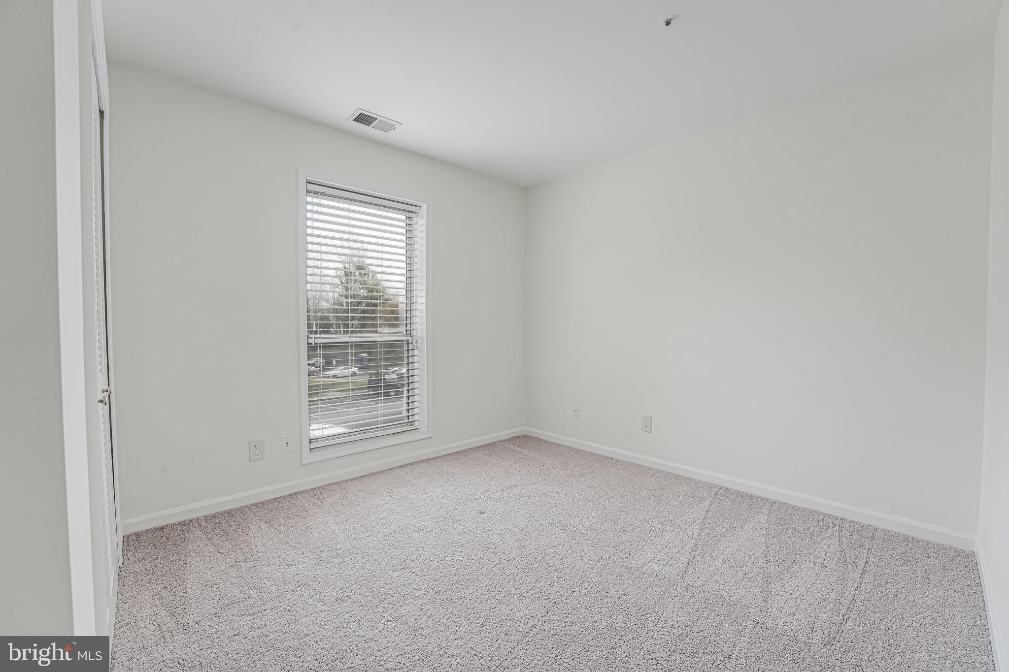 FOUR WINDS AT OAKTON - Residential Lease