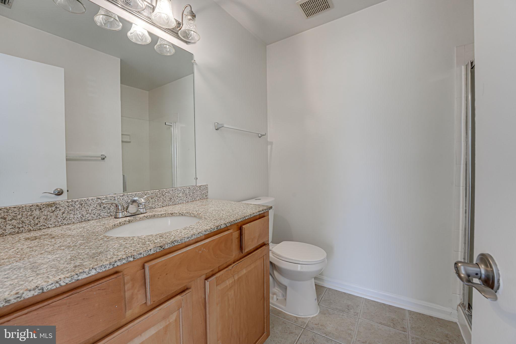 FOUR WINDS AT OAKTON - Residential Lease