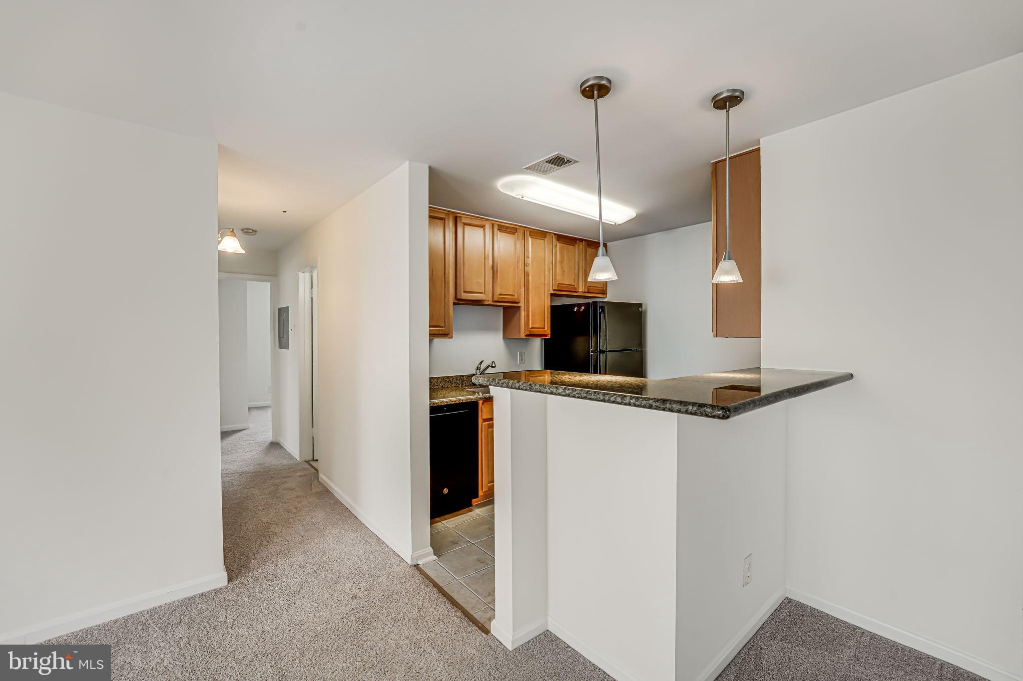 FOUR WINDS AT OAKTON - Residential Lease