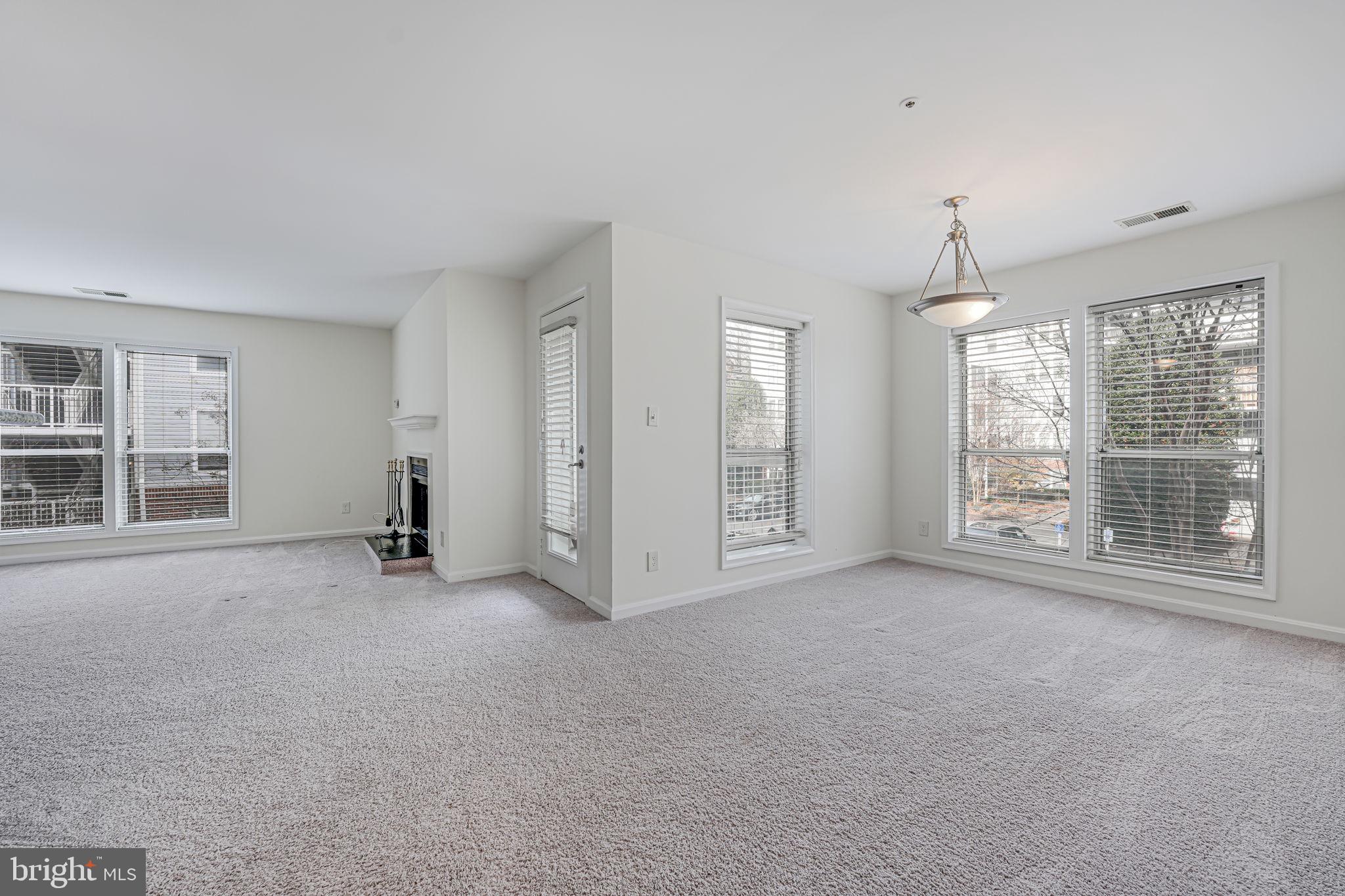 FOUR WINDS AT OAKTON - Residential Lease