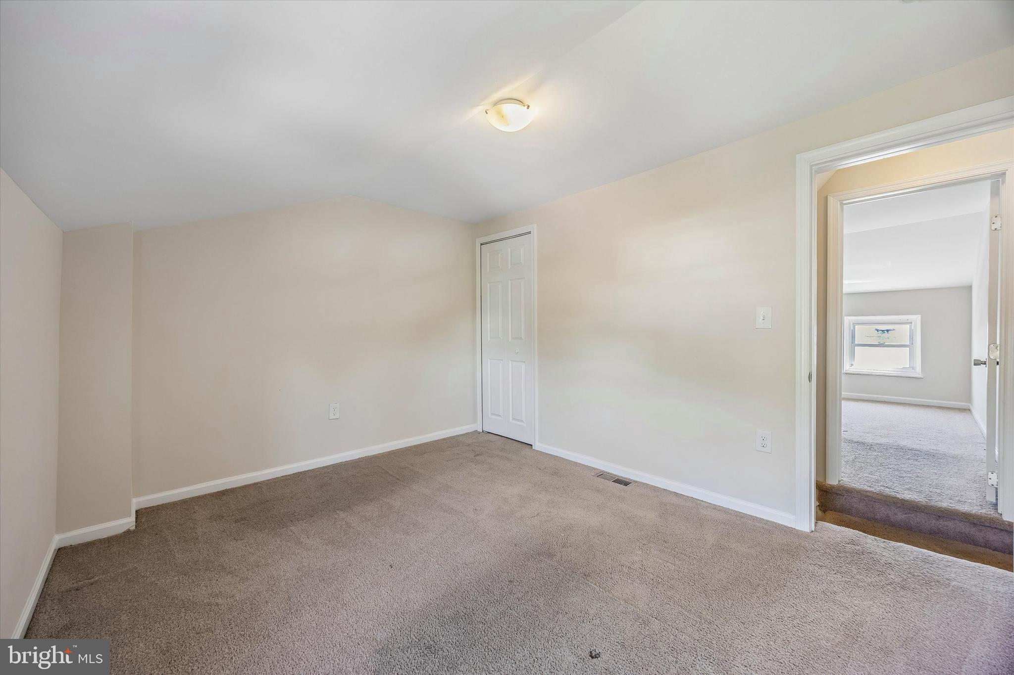 ROXBOROUGH - Residential