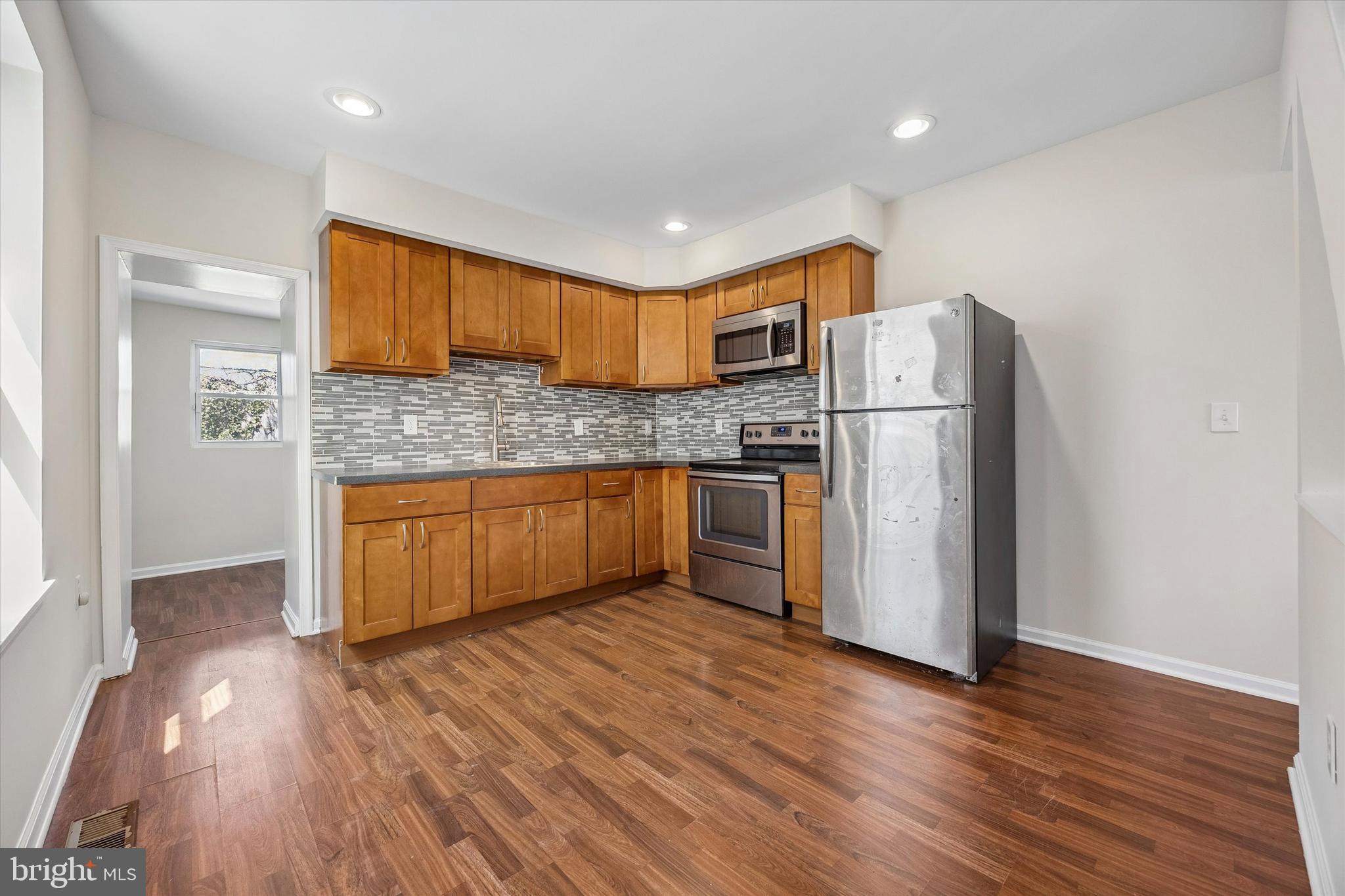 ROXBOROUGH - Residential