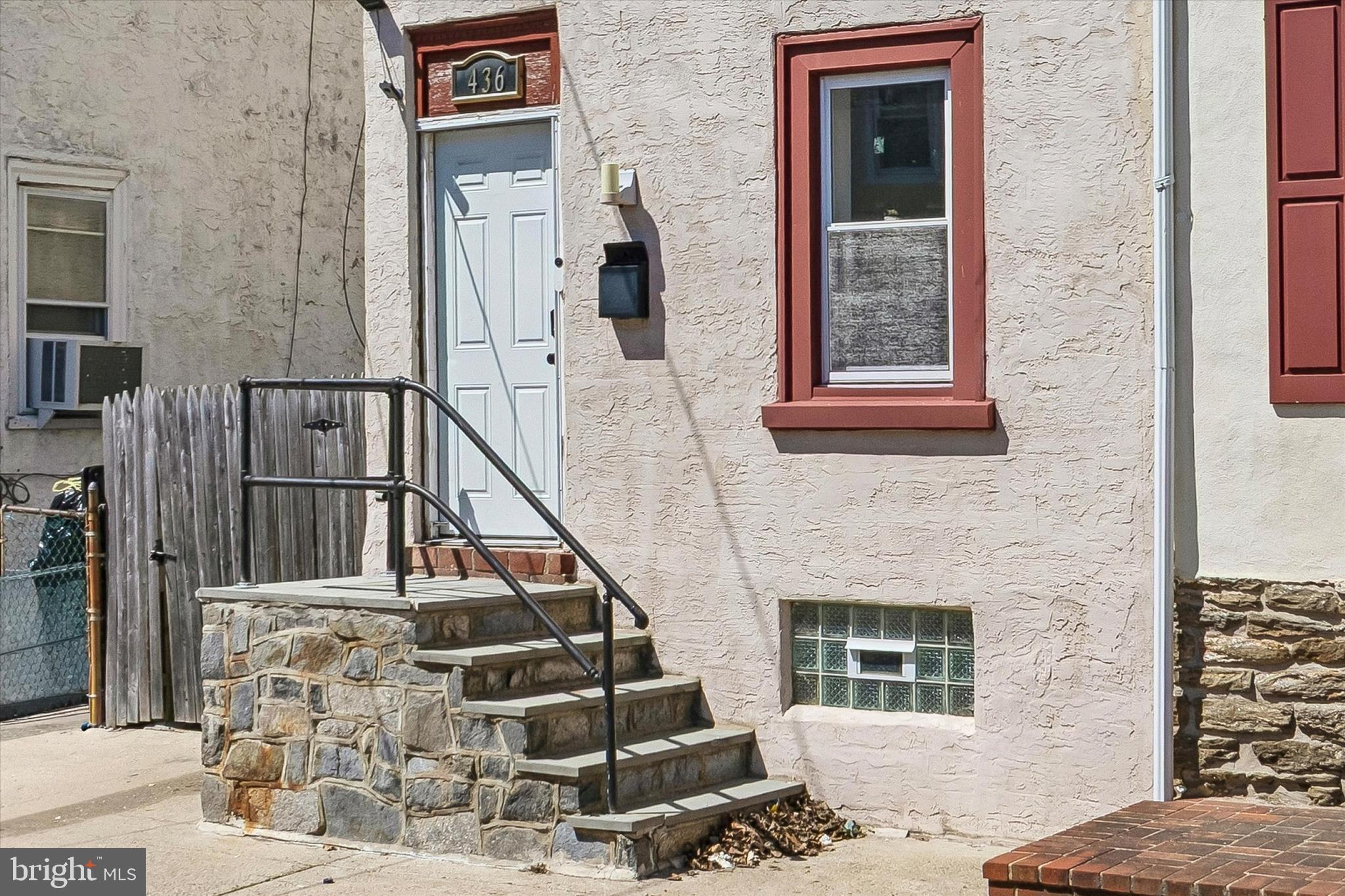 ROXBOROUGH - Residential