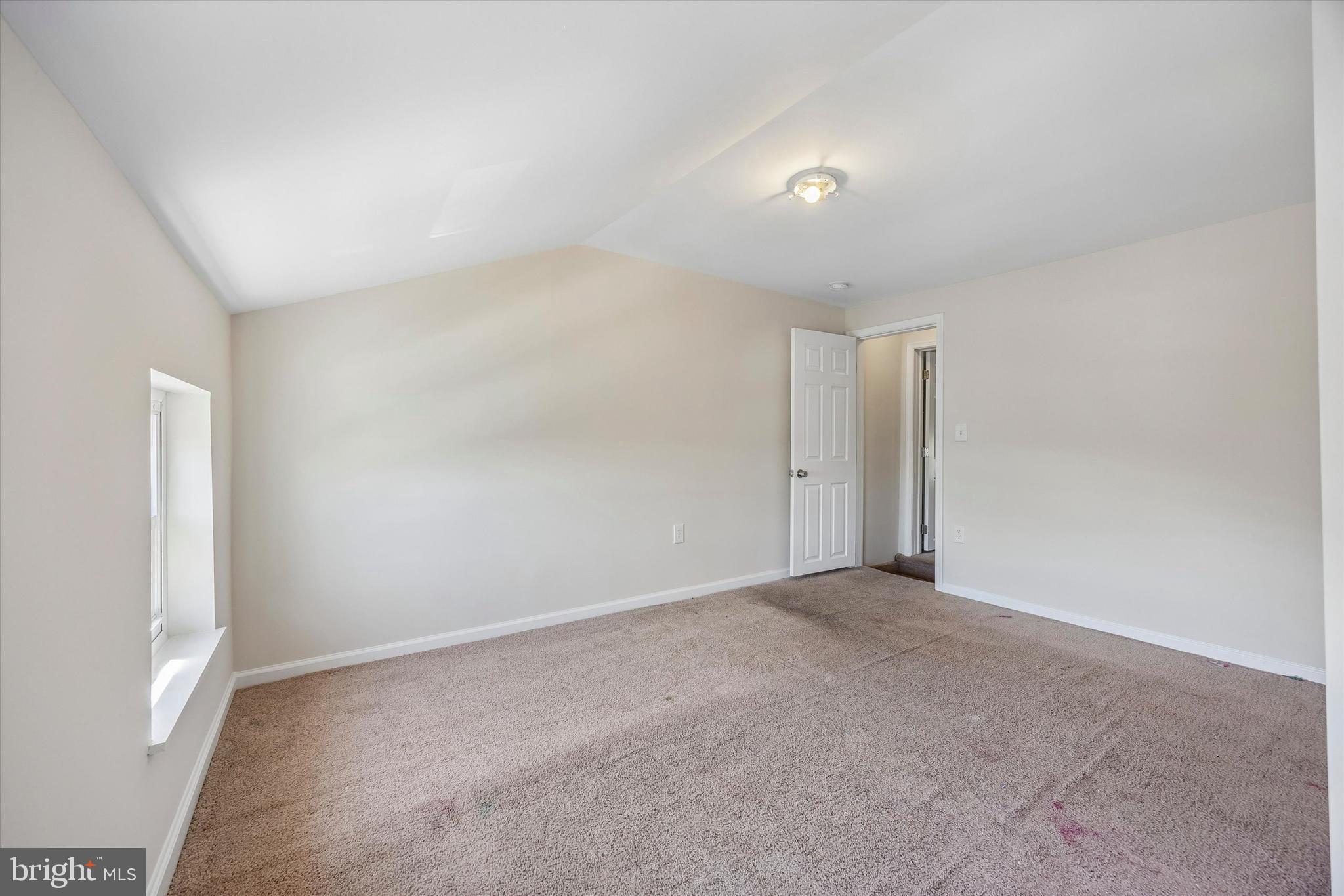 ROXBOROUGH - Residential