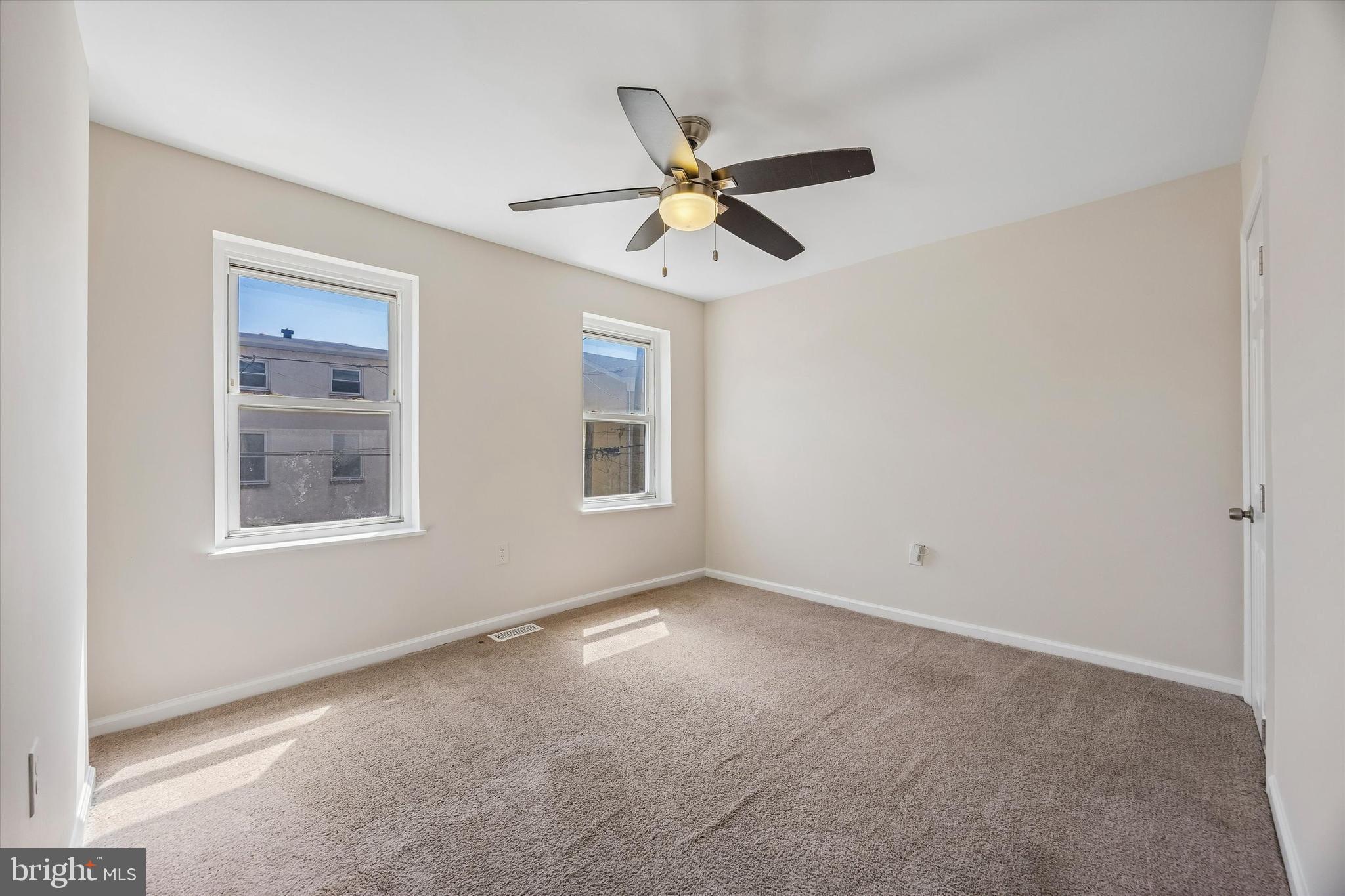 ROXBOROUGH - Residential