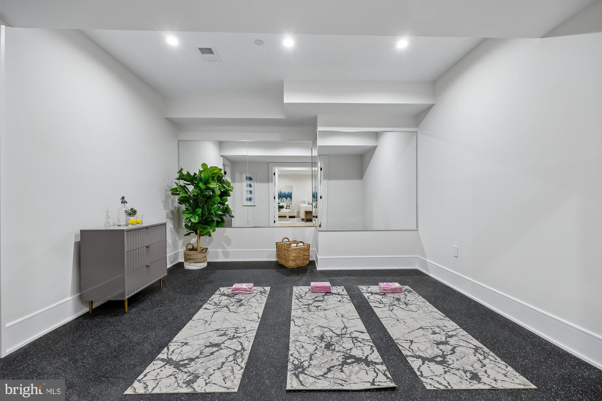 DUNLOP HILLS - Residential